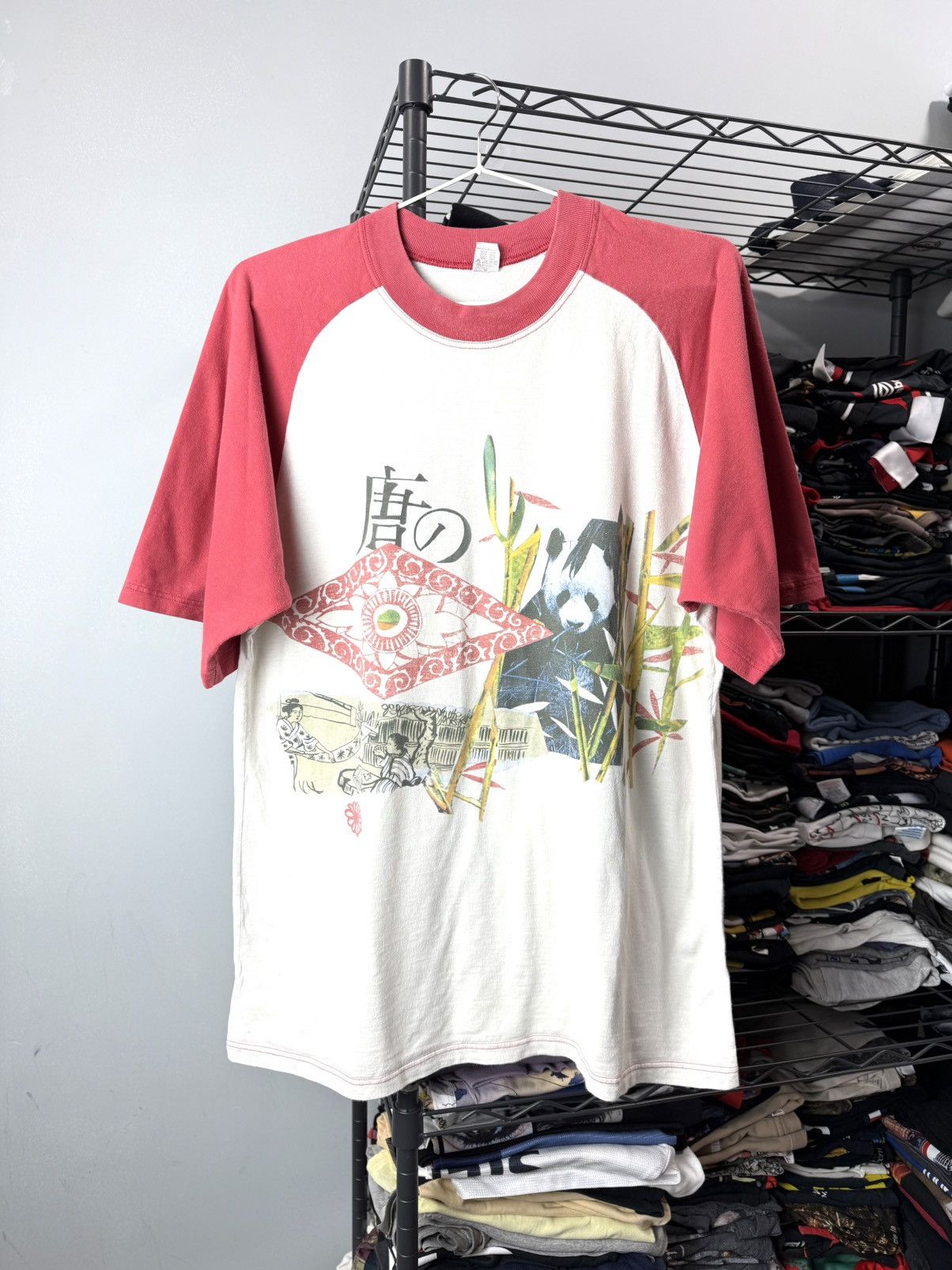 Vintage Vintage Panda Bamboo Japan Hieroglyphs Art T Shirt Size US L / EU 52-54 / 3 - 1 Thumbnail