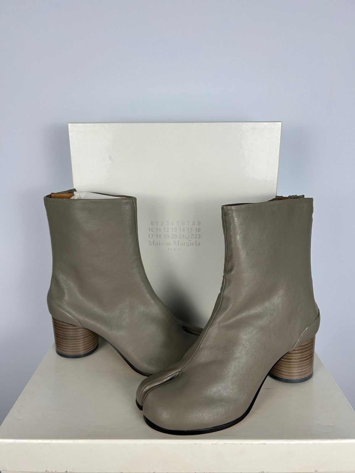 Maison Margiela Tabi margiela Size US 7 / IT 37 - 1 Thumbnail