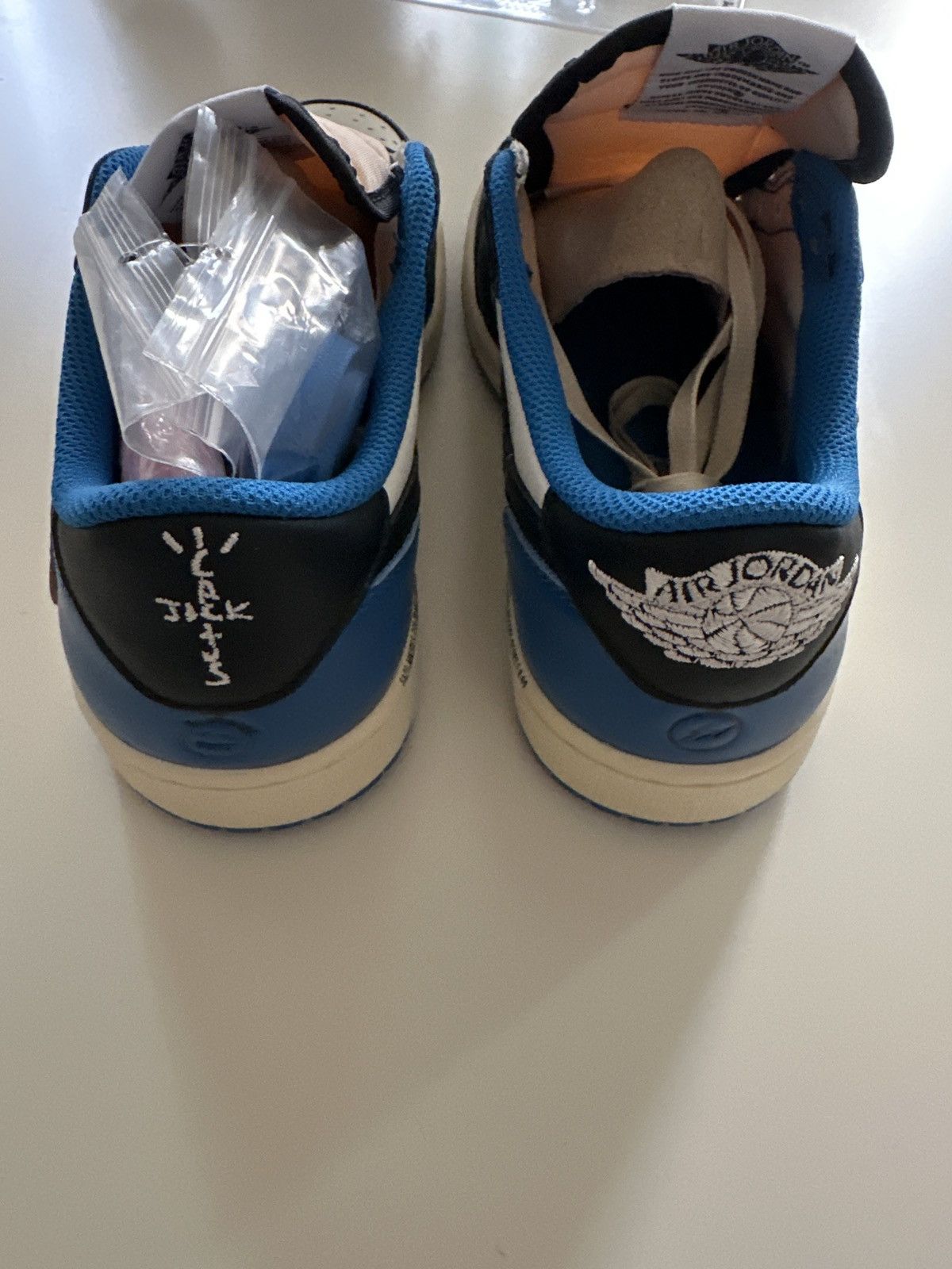 Nike Air Jordan 1 Low OG Travis Scott Fragment Size US 6 / EU 39 - 5 Thumbnail