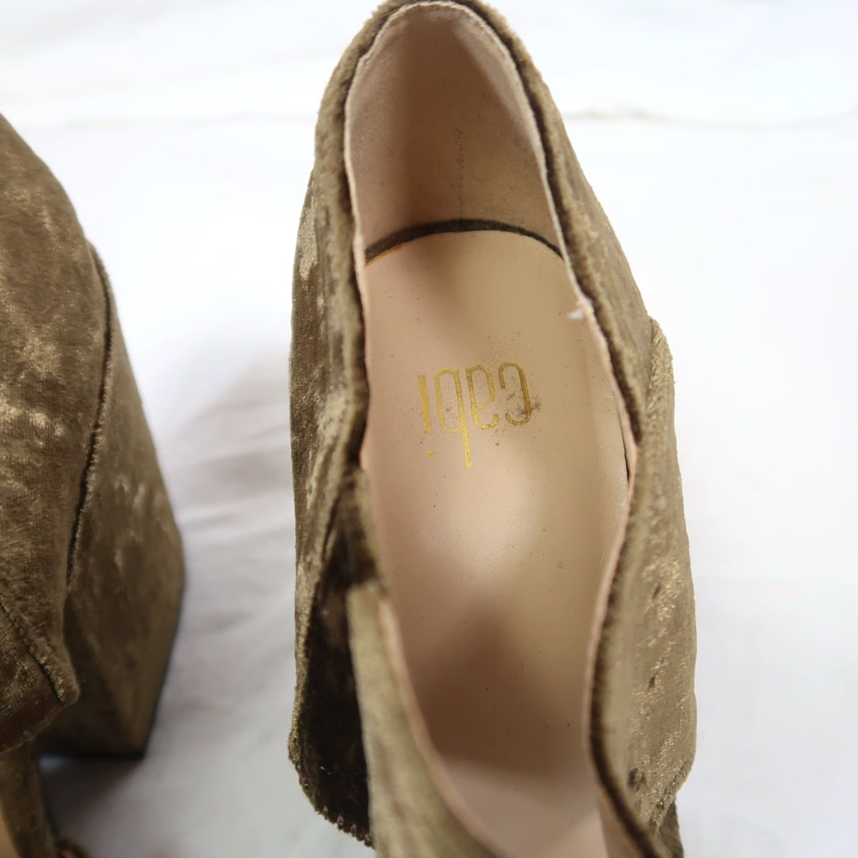 Vintage Cabi Olive Green Crushed Velvet Peep-Toe Chunky Block Heels 7 Women High Party/Cocktail Fall Spring Size US 7 / IT 37 - 8 Thumbnail