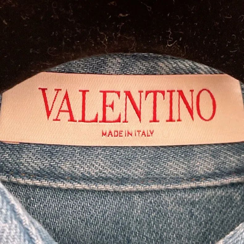 Valentino Valentino Sequin embellishment Shirt-style denim jacket Size US XS / EU 42 / 0 - 7 Thumbnail