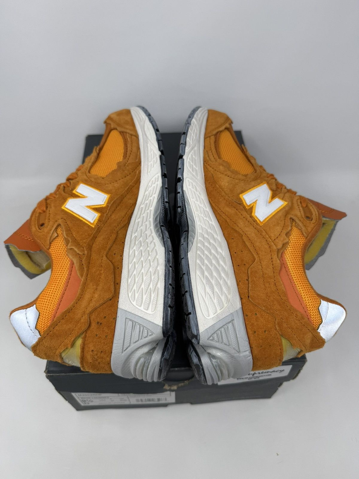 New Balance New Balance 2002R Vintage Orange Size US 9.5 / EU 42-43 - 7 Thumbnail