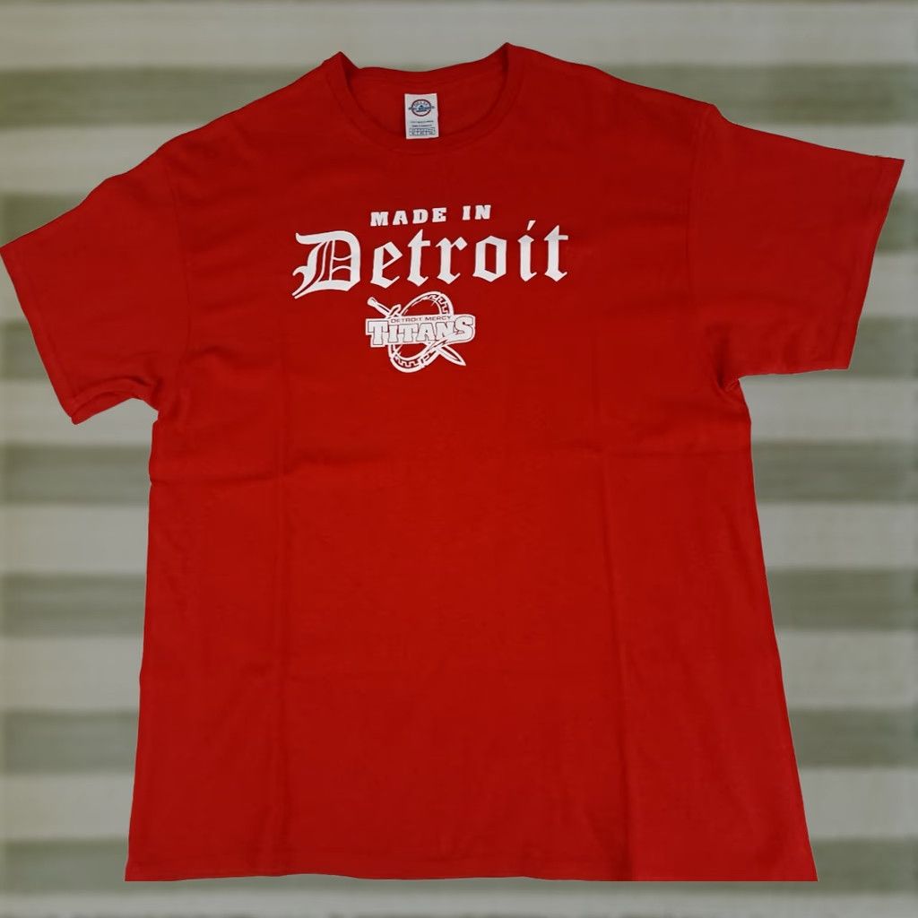 Delta VINTAGE Detroit Mercy University Titans X-Large T-Shirt Red Delta Shirt XL Unisex Adults College Mens Womens Size US XL / EU 56 / 4 - 1 Thumbnail