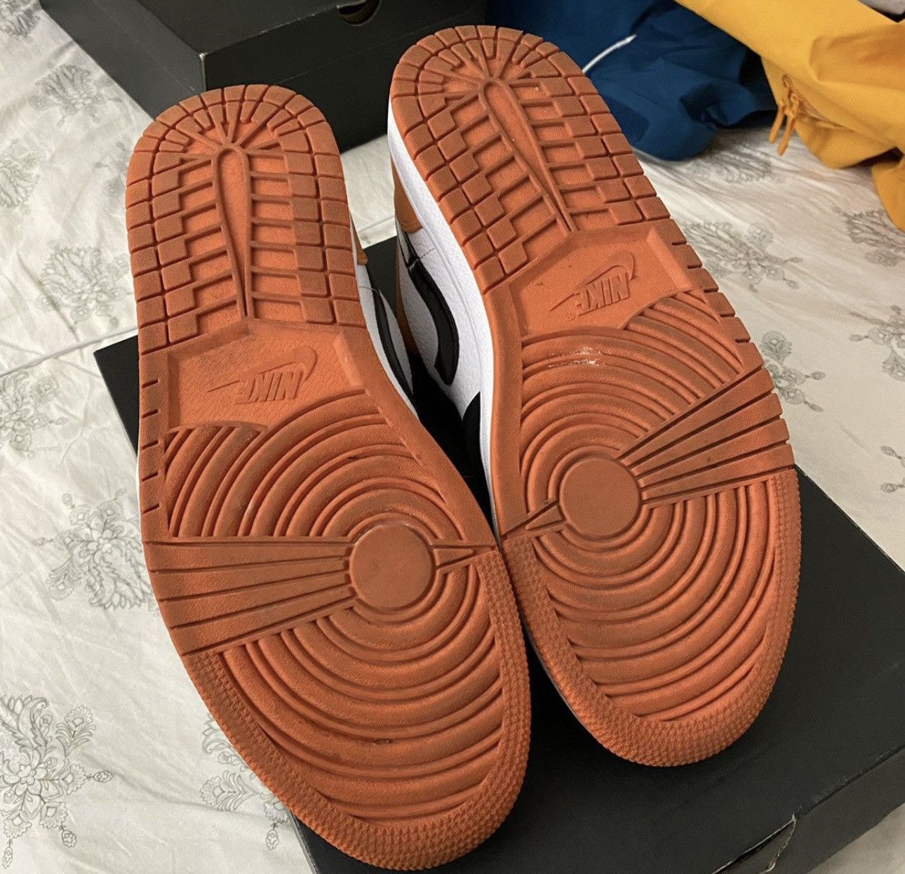 Jordan Brand Air Jordan 1 Low Shattered Backboard Size 12 Size US 12 / EU 45 - 8 Thumbnail