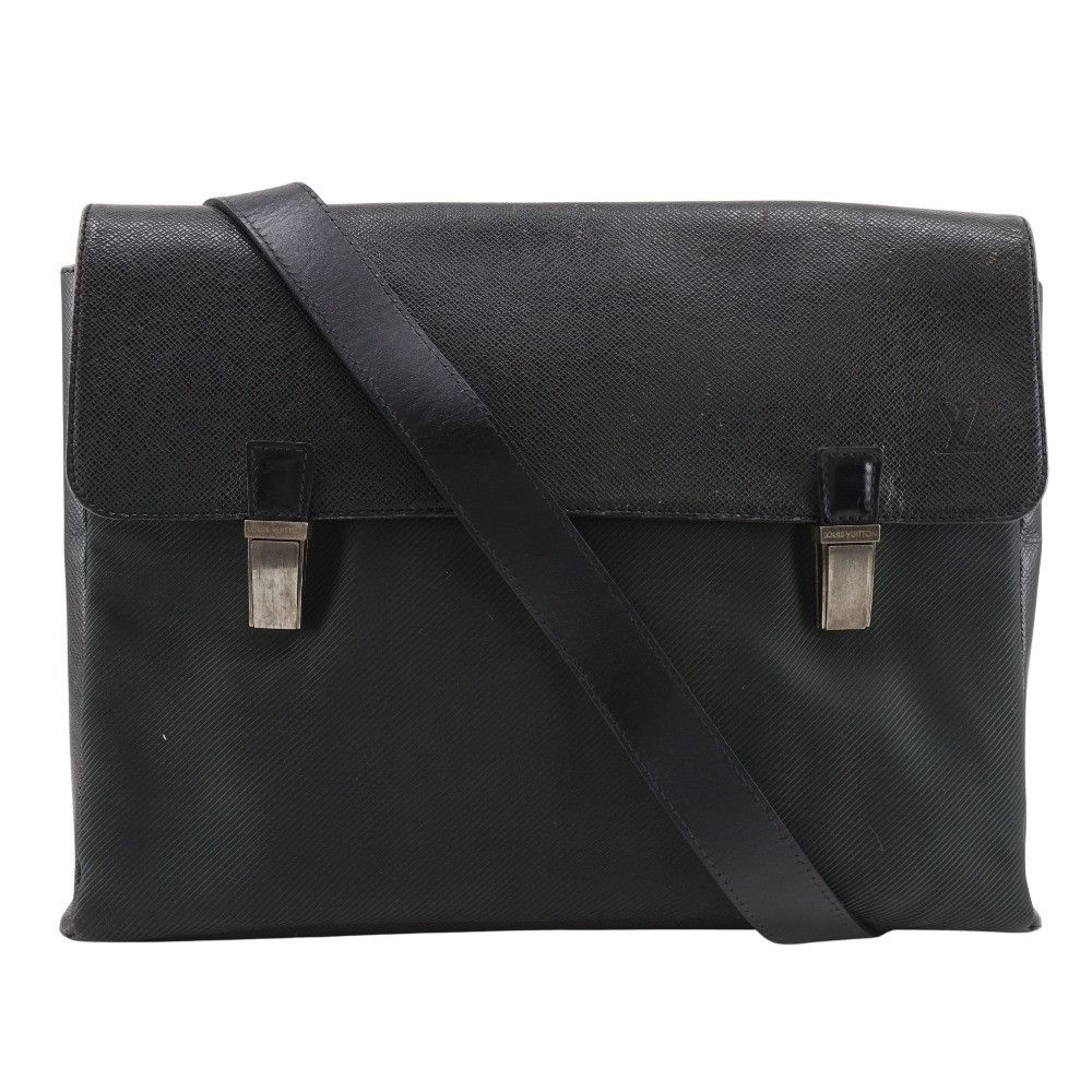 Louis Vuitton Louis Vuitton Louis Vuitton Saratov GM Taiga Shoulder Bag Leather Shoulder Bag M30882 DUTY FREE for USA Size ONE SIZE - 1 Thumbnail