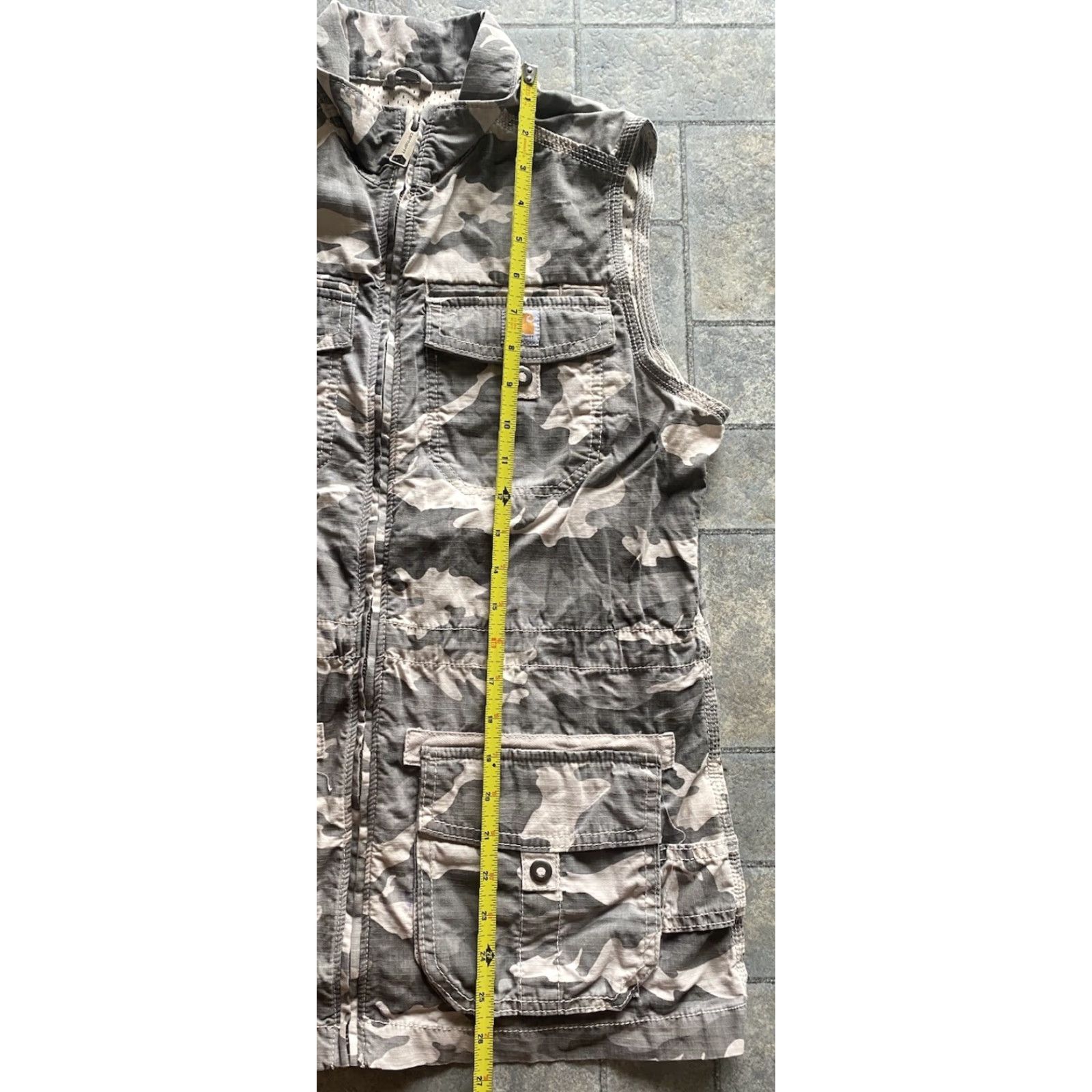 Carhartt Carhartt Vest Camouflage Utility Cotton Zip Pockets Full Zip Lightweight Casual Travel Workwear Women's Small Gray 101110 050 Flaws Wear Size S / US 4 / IT 40 - 5 Thumbnail
