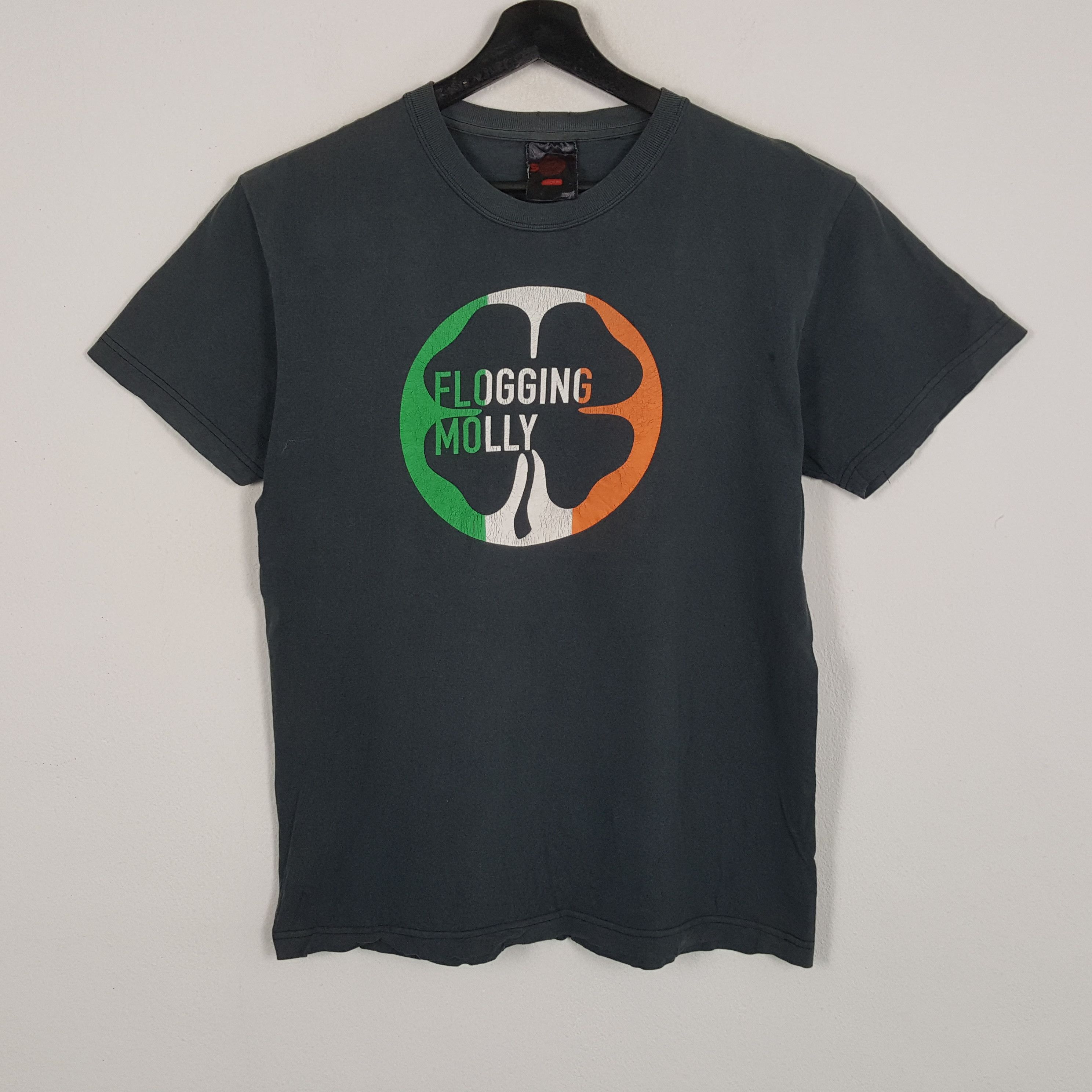 Band Tees × Vintage FLOGGING MOLLY Rock Band Music Tshirt Size US M / EU 48-50 / 2 - 1 Thumbnail