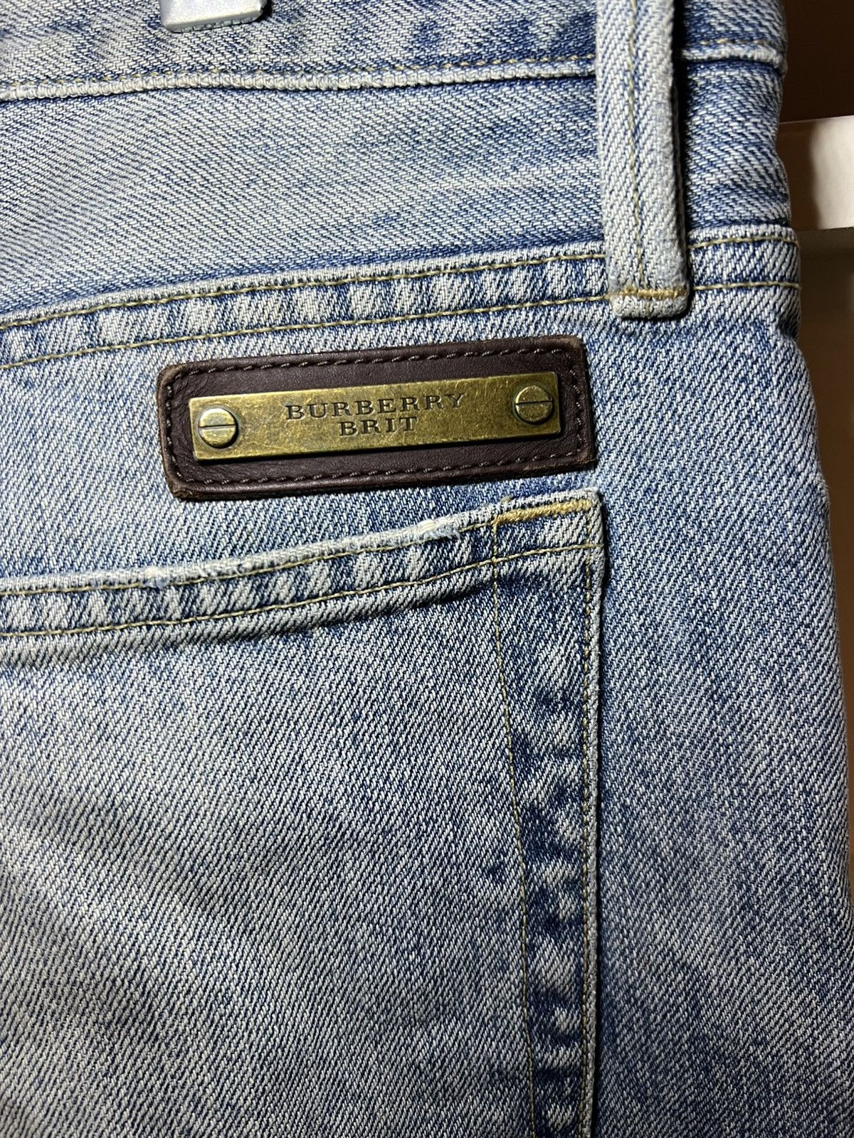 Burberry Vintage Burberry Brit slim faded jeans Size US 34 / EU 50 - 5 Thumbnail