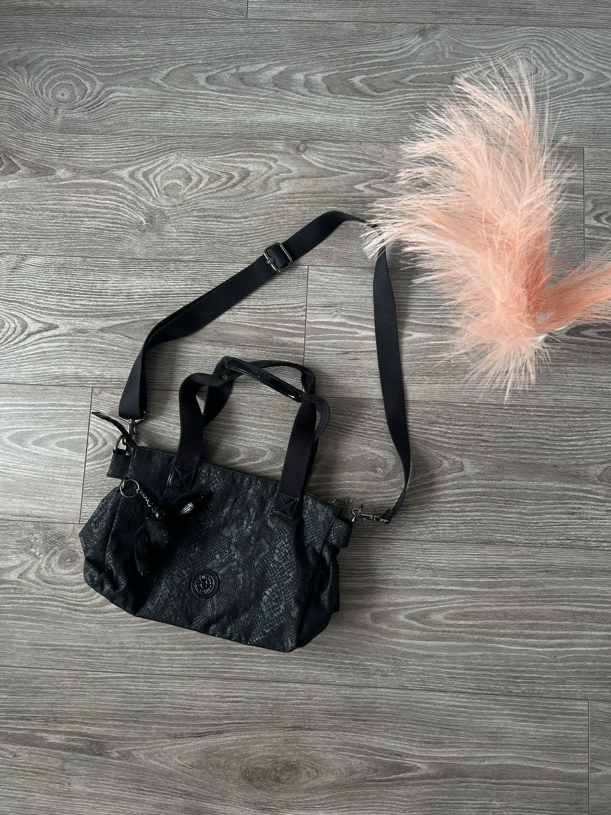 Other ‼️Vintage Kipling Crossbody Sabrina Monkey Rare Colourway Bag Size ONE SIZE - 1 Thumbnail