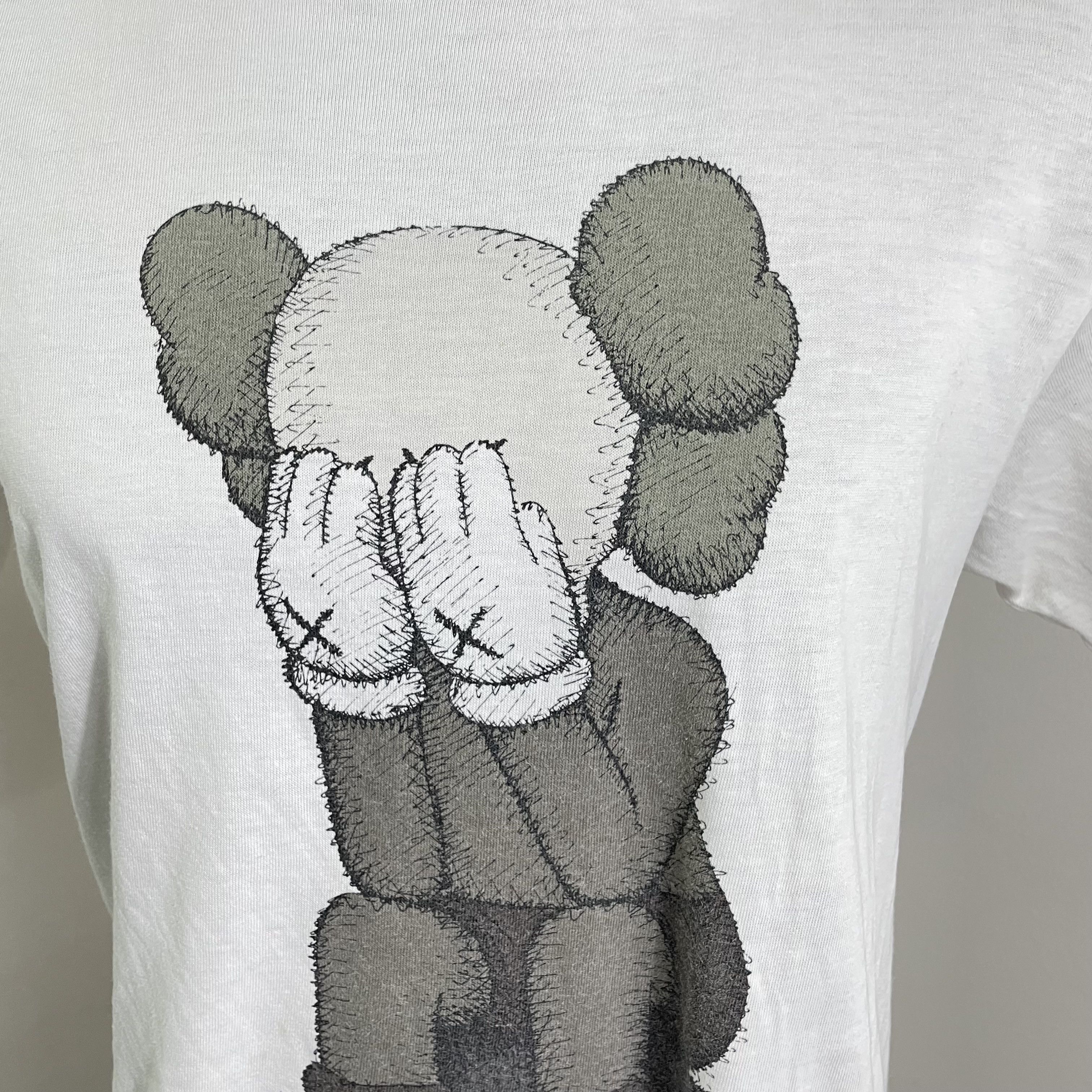 Kaws ⭐️SALE⭐️ [M] UNIQLO X KAWS LIMITED EDITION TSHIRT Size US M / EU 48-50 / 2 - 2 Thumbnail