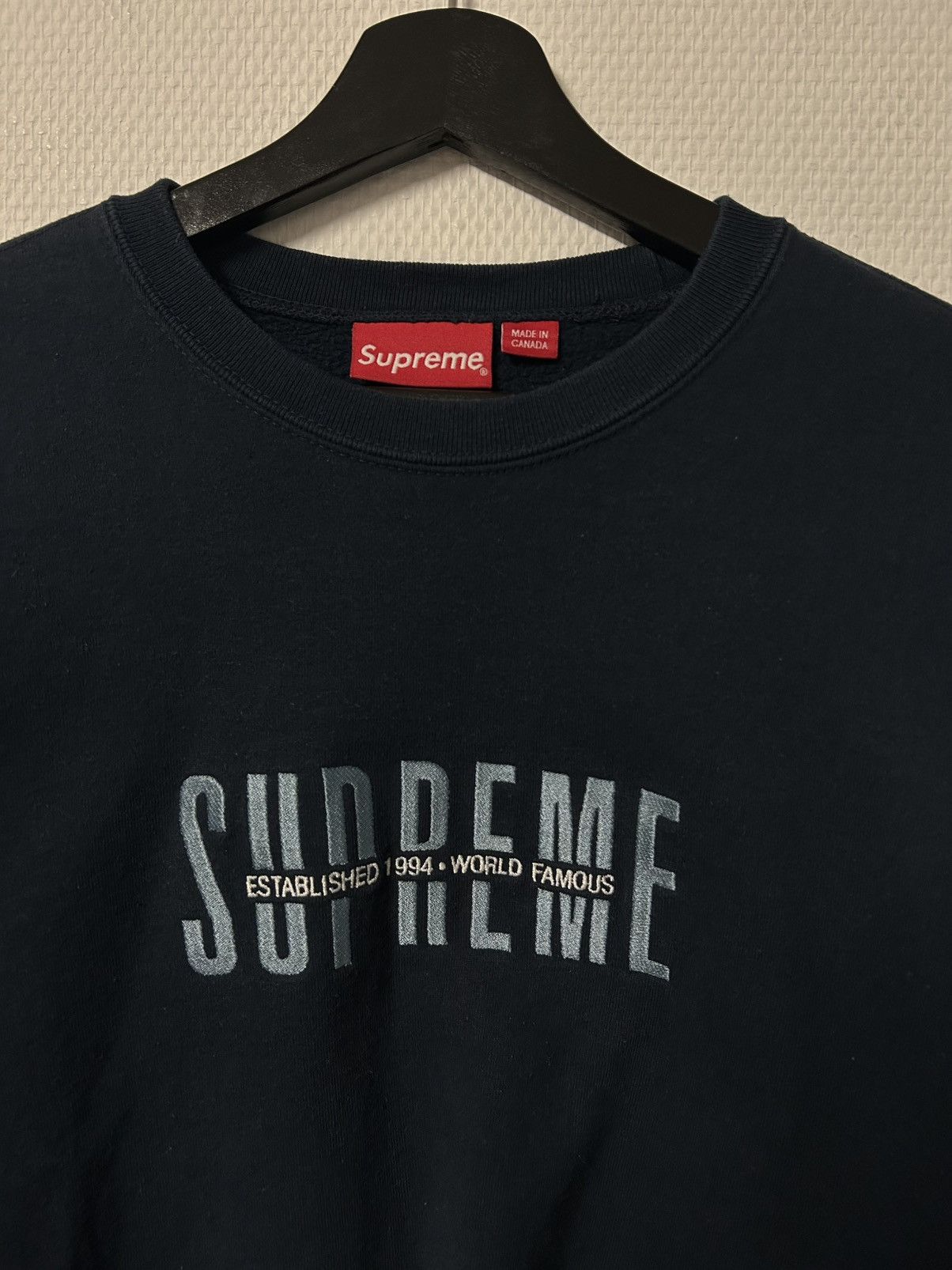 Supreme Supreme - FW18 World Famous Crewneck Navy Blau💙🩵 | Grailed