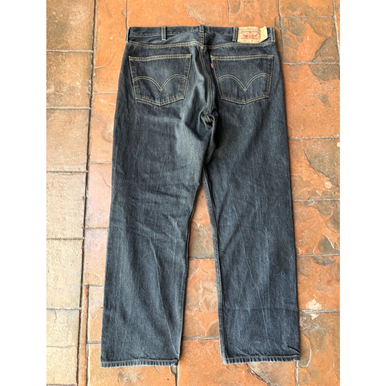 Levi's Levi's 501 Original Button Fly Black Denim Jeans Mens 40x32 Dark Wash Grunge Straight Classic 5-Pocket Denim Jeans Mens Size US 40 / EU 56 - 3 Thumbnail