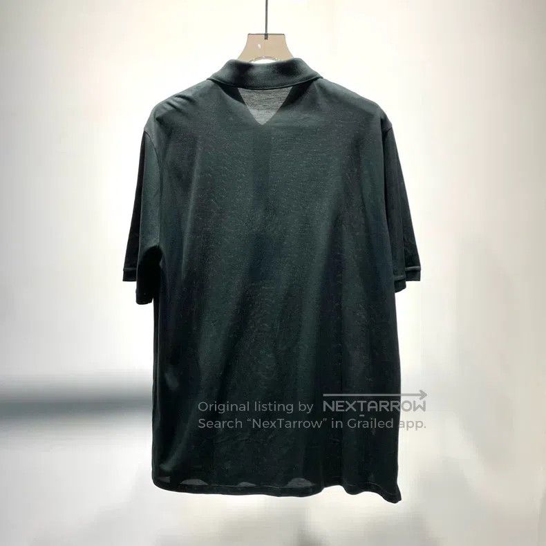 Louis Vuitton Louis Vuitton size 5l Solid Micro Logo Cotton Short Sleeve Size US M / EU 48-50 / 2 - 7 Thumbnail