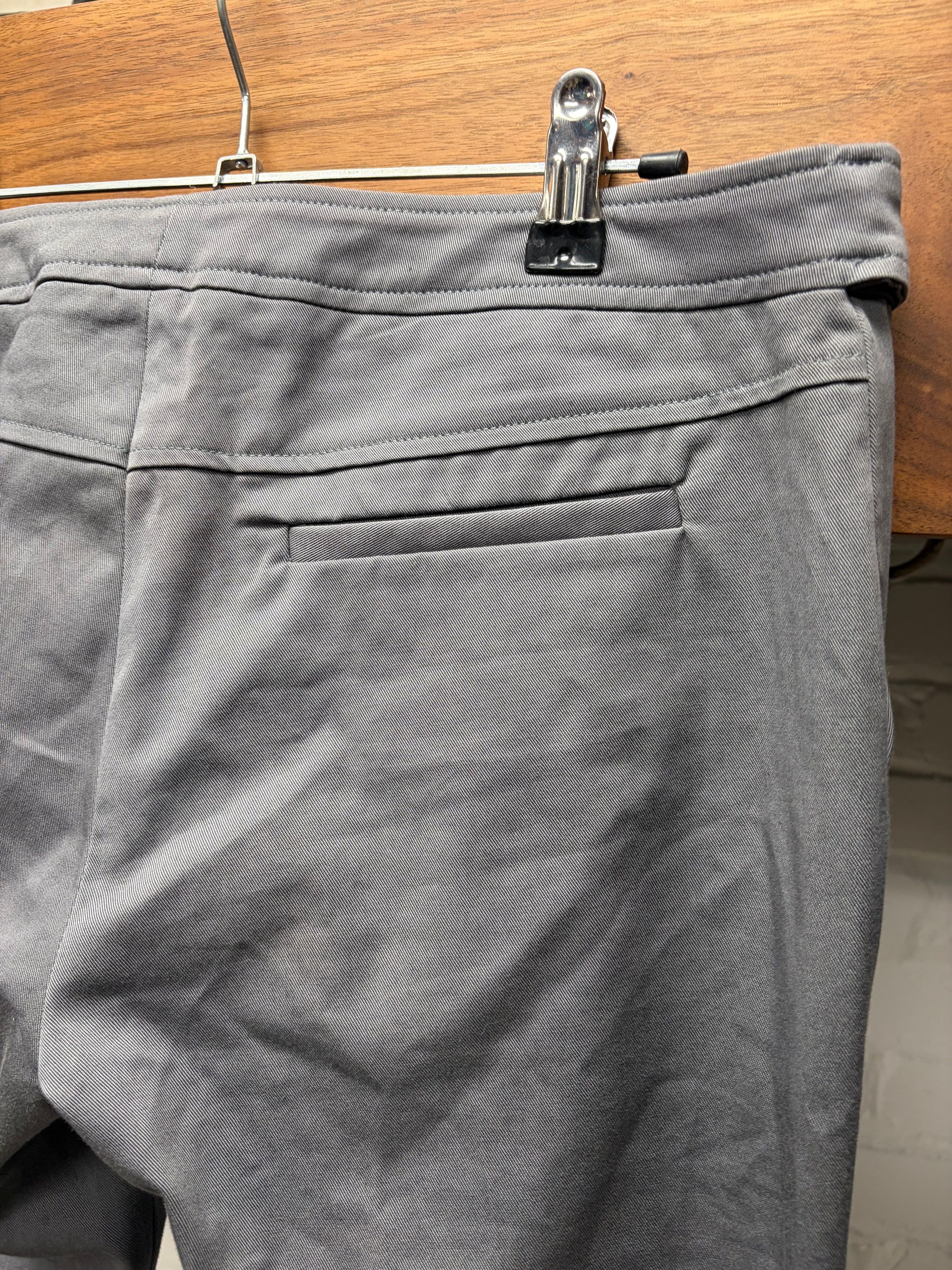 Balenciaga 2000s Balenciaga by Nicholas Ghesquiere Pleated Grey Flared Leg Pants Size US 32 / EU 48 - 5 Thumbnail