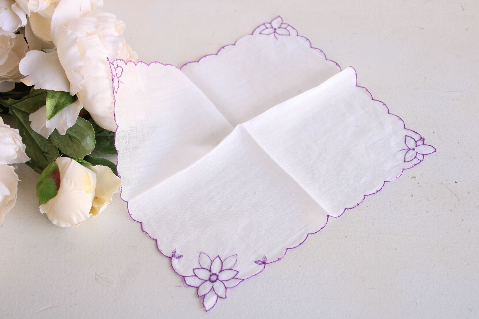 Vintage Vintage Handkerchief, Purple Flower Embroidery on White Cott Size ONE SIZE - 1 Thumbnail