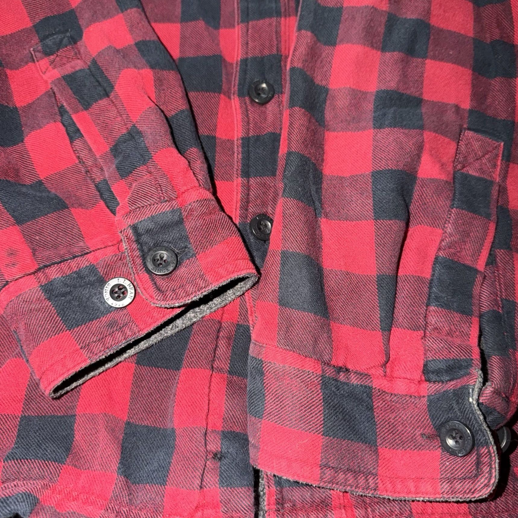 Vintage LL Bean Shacket Mens Large Red Buffalo Plaid Fleece Lined Flannel Shirt Mens Large Red Buffalo Plaid Shacket LL Bean Shirt Size US L / EU 52-54 / 3 - 3 Thumbnail