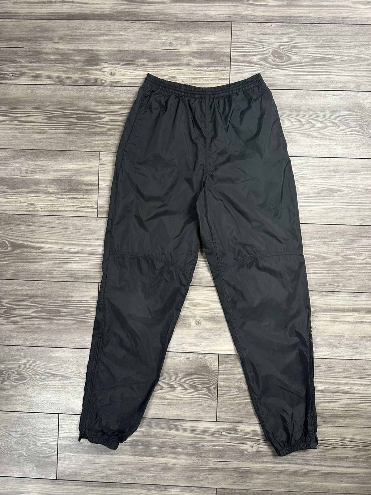 Nike Vintage 90’s Nike Tonal Nylon Pants Size US 29 - 1 Thumbnail