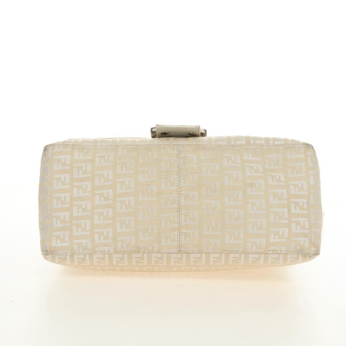 Fendi Fendi Zucchino Mamma Baguette Shoulder Bag White Size ONE SIZE - 7 Thumbnail