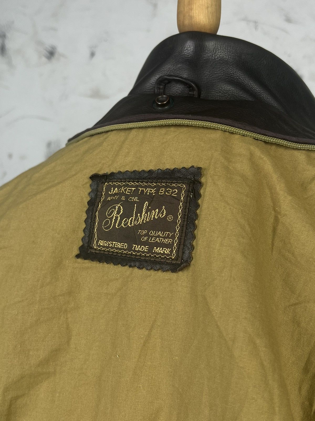 Vintage Vintage Redskins Air Force Bomber Leather Jacket Size XL-XXL Size US XXL / EU 58 / 5 - 12 Thumbnail