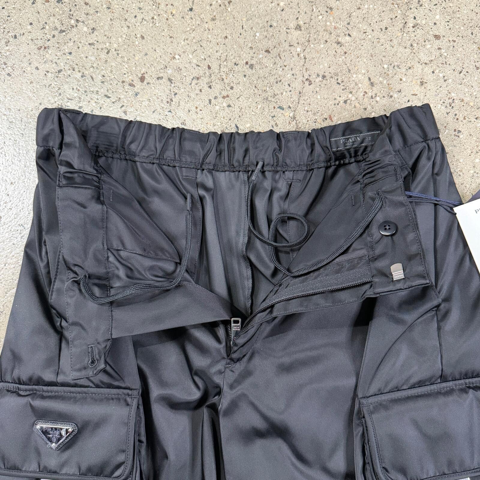 Prada Prada Re-Nylon Bermuda Shorts Size US 36 / EU 52 - 9 Thumbnail