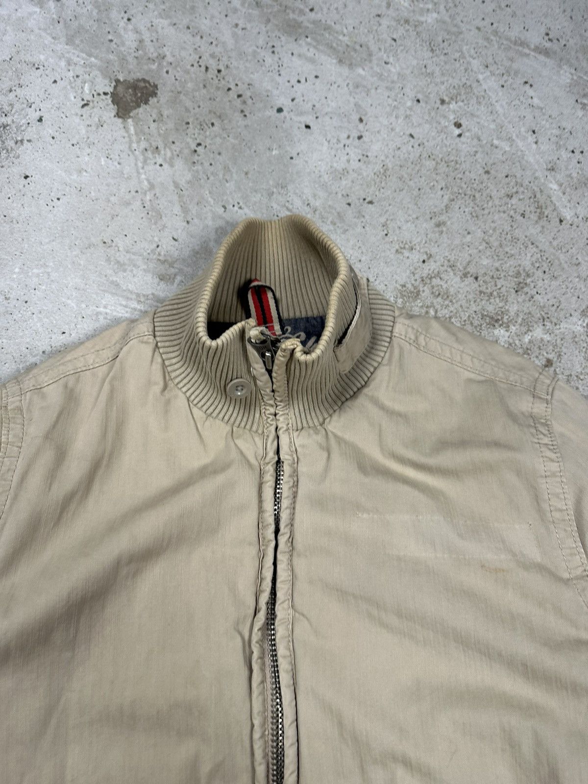 Tommy Hilfiger Vintage Y2K Tommy Hilfiger Beige Distressed Utility Bomber Size US S / EU 44-46 / 1 - 11 Thumbnail