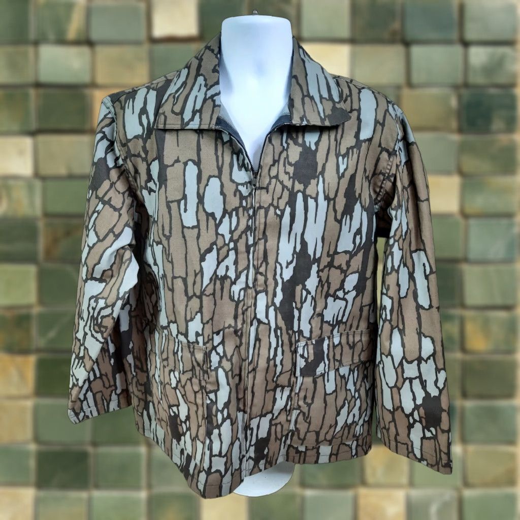 Vintage VINTAGE Trebark CAMO HUNTING COAT Mens SIZE M Made in USA Canvas Bomber Size US XL / EU 56 / 4 - 1 Thumbnail