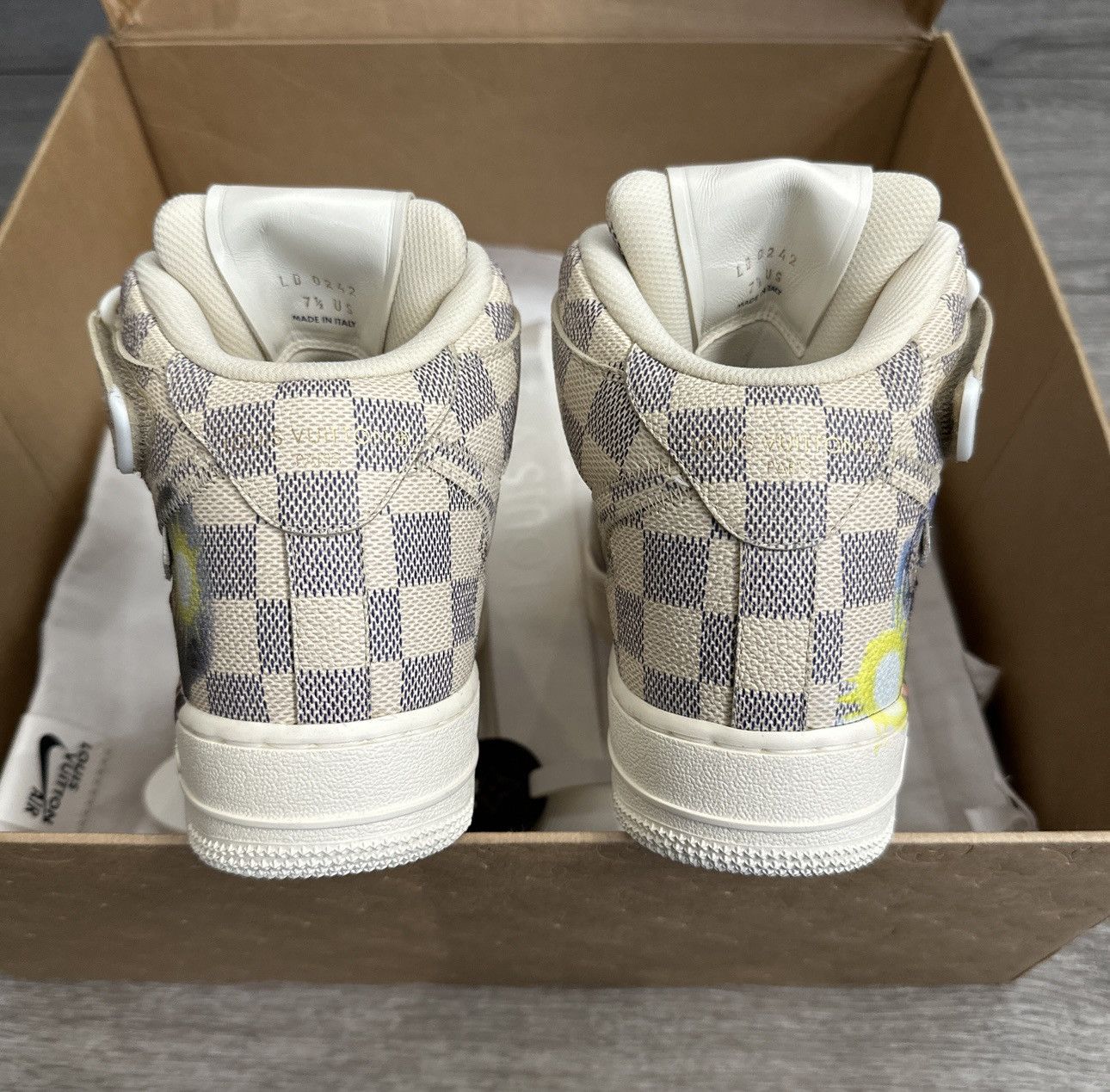 Louis Vuitton Louis Vuitton AF1 Mid Graffiti DS Size 7.5 Size US 7.5 / EU 40-41 - 6 Thumbnail