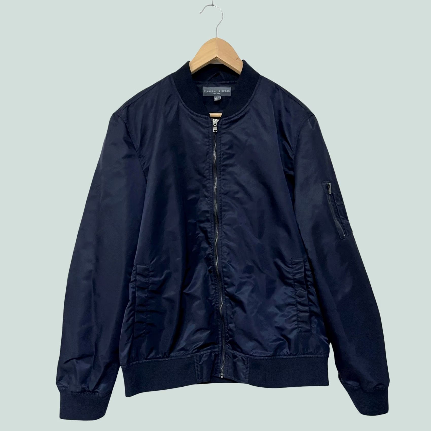 Vintage VINTAGE Bleecker & Broad Kaleb Bomber Jacket Navy Blue Sleeve Pockets Full Zip Sz L Mens Jacket Navy Blue Regular L Pockets Silicon? Size US L / EU 52-54 / 3 - 1 Thumbnail
