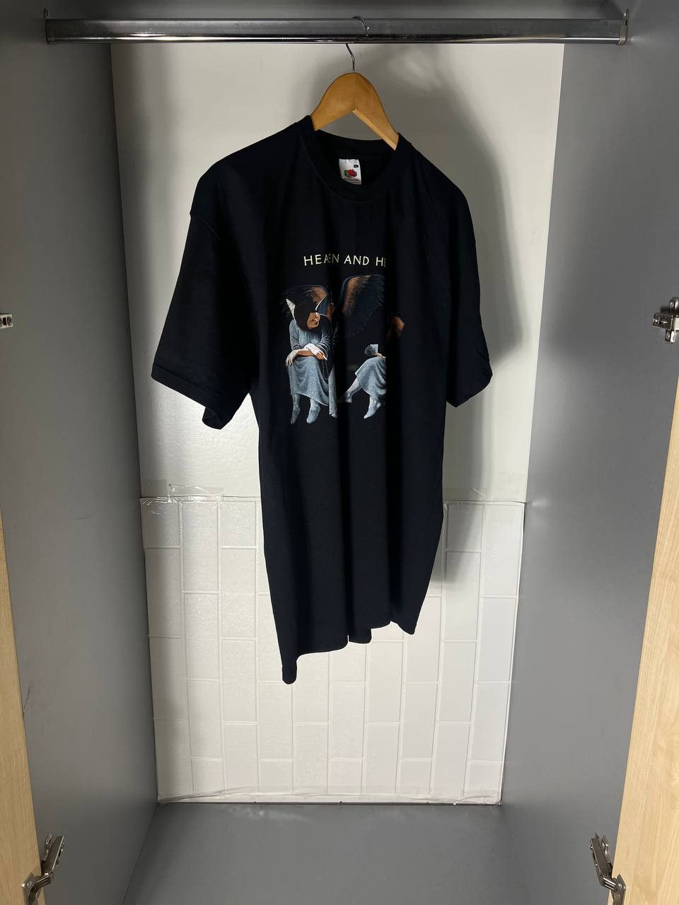 Band Tees VINTAGE HEAVEN AND HELL WORLD TOUR ROCK T-SHIRT Y2K 90s USA Size US XL / EU 56 / 4 - 3 Thumbnail