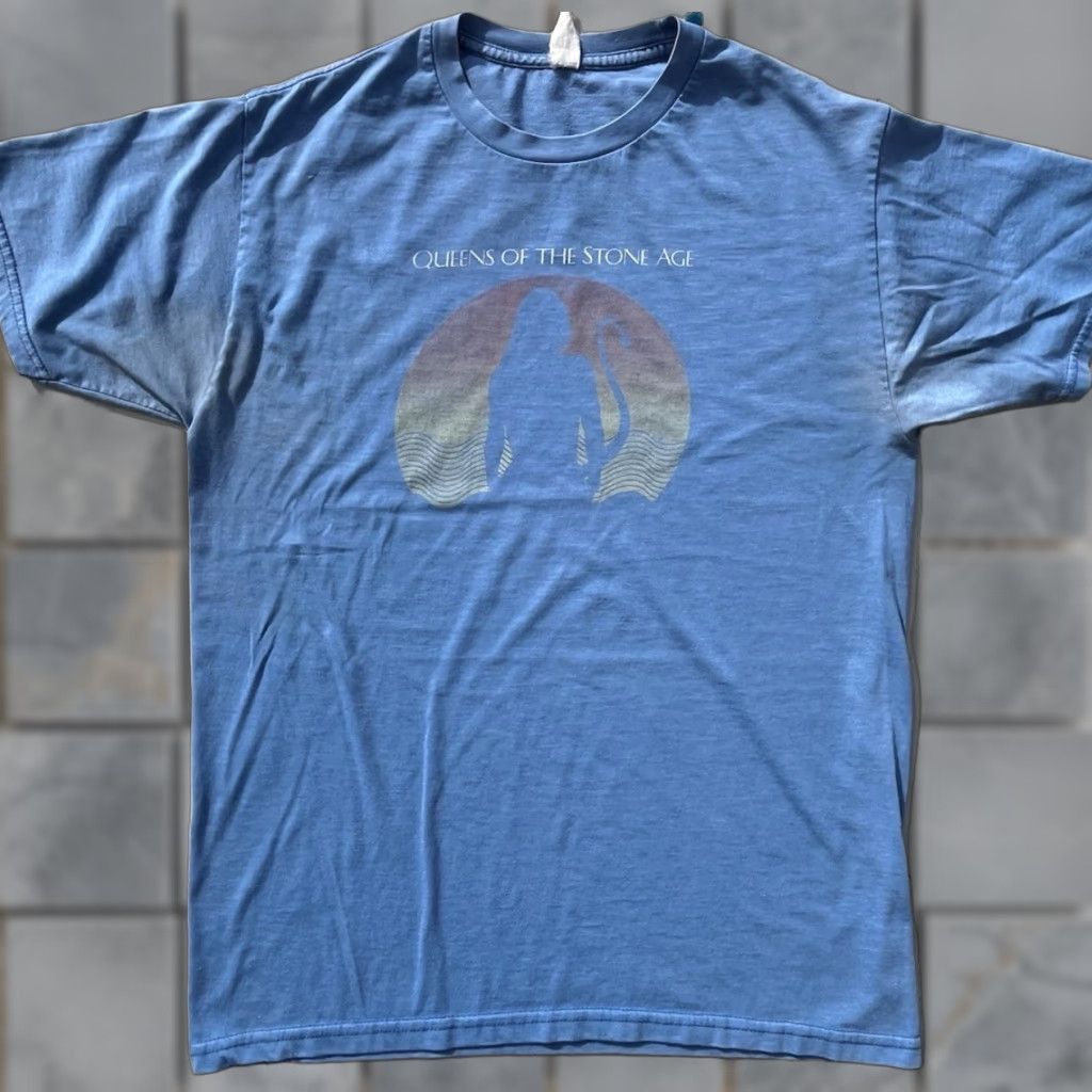 Vintage Queens of the Stone Age T-Shirt Blue Spell-Out M Rock Desert Music 90s Beach Bohemian California Theme Mens Short Sleeve Crew Neck Cotton Blend Size US S / EU 44-46 / 1 - 1 Thumbnail