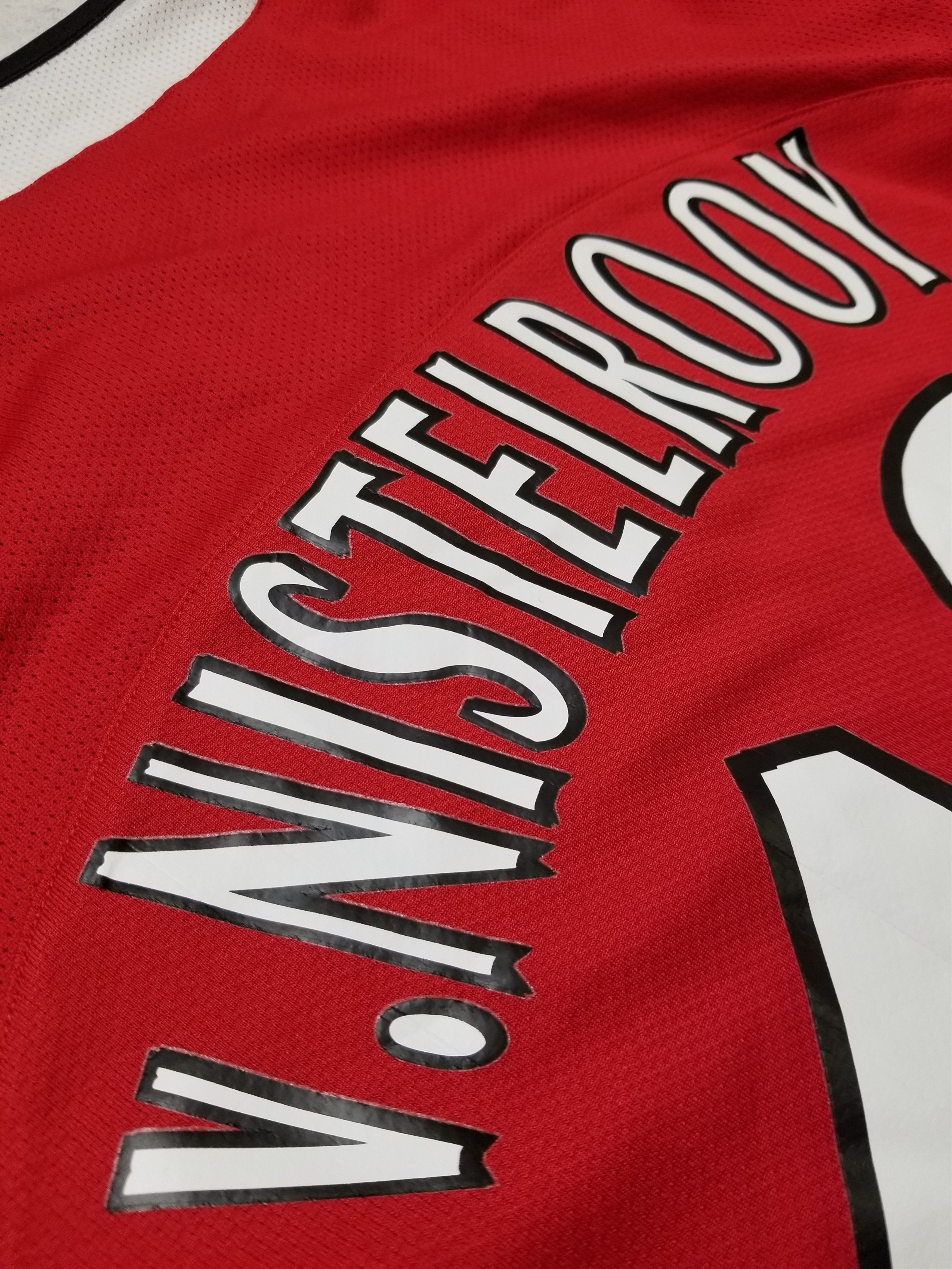 Nike Manchester United 04-06 Van Nistelrooy Home Longsleeve Size US M / EU 48-50 / 2 - 11 Thumbnail