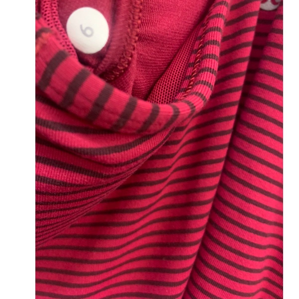 Lululemon Lululemon Power Y Tank *Luon Hyper Stripe Bumble Berry SZ 6 Size M / US 6-8 / IT 42-44 - 6 Thumbnail