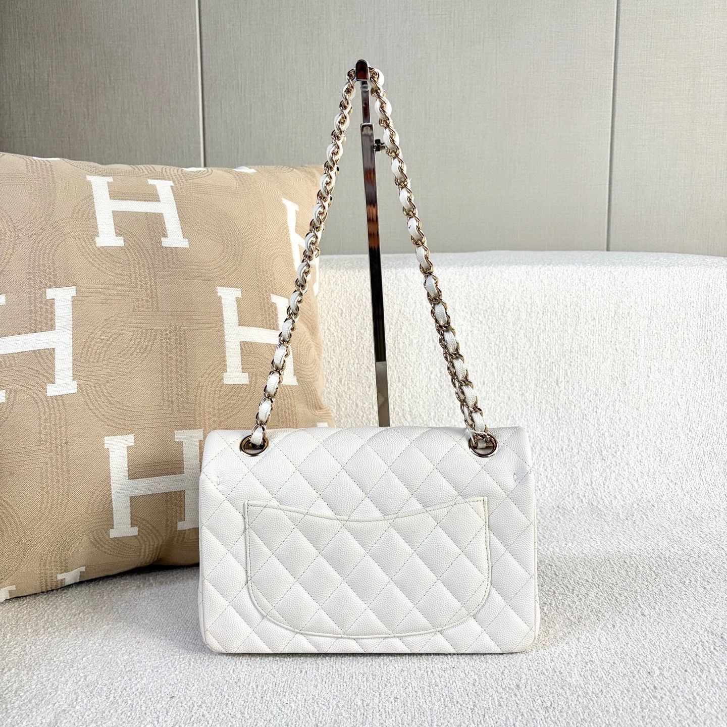 Chanel Pre-loved Bag Very good condition Size ONE SIZE - 1 Thumbnail