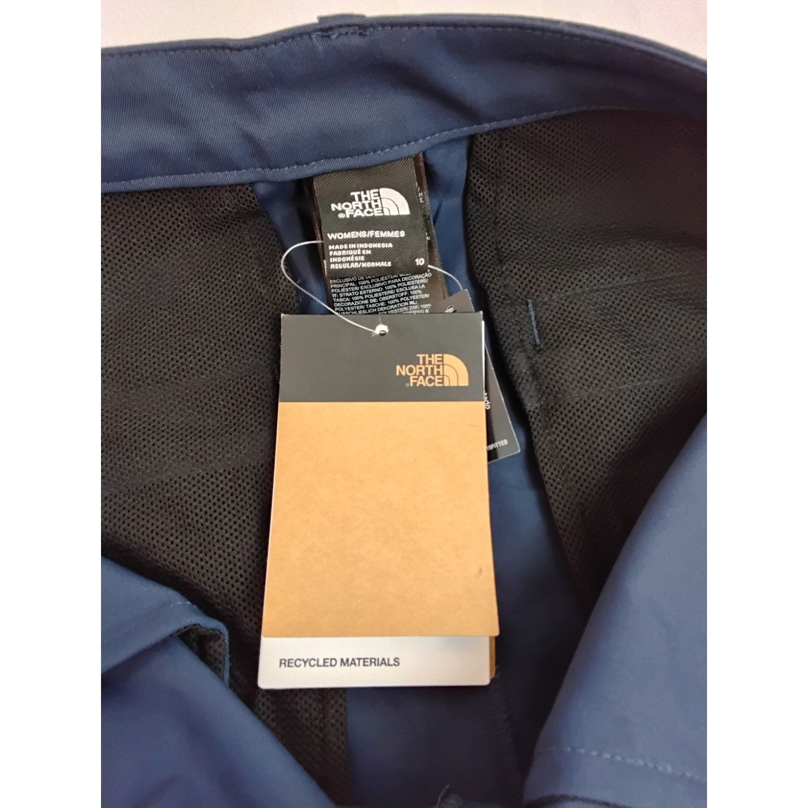 The North Face North Face Standard Tapered Pant Women's 10 30x29 Navy NWT Size 32" / US 10 / IT 46 - 11 Thumbnail