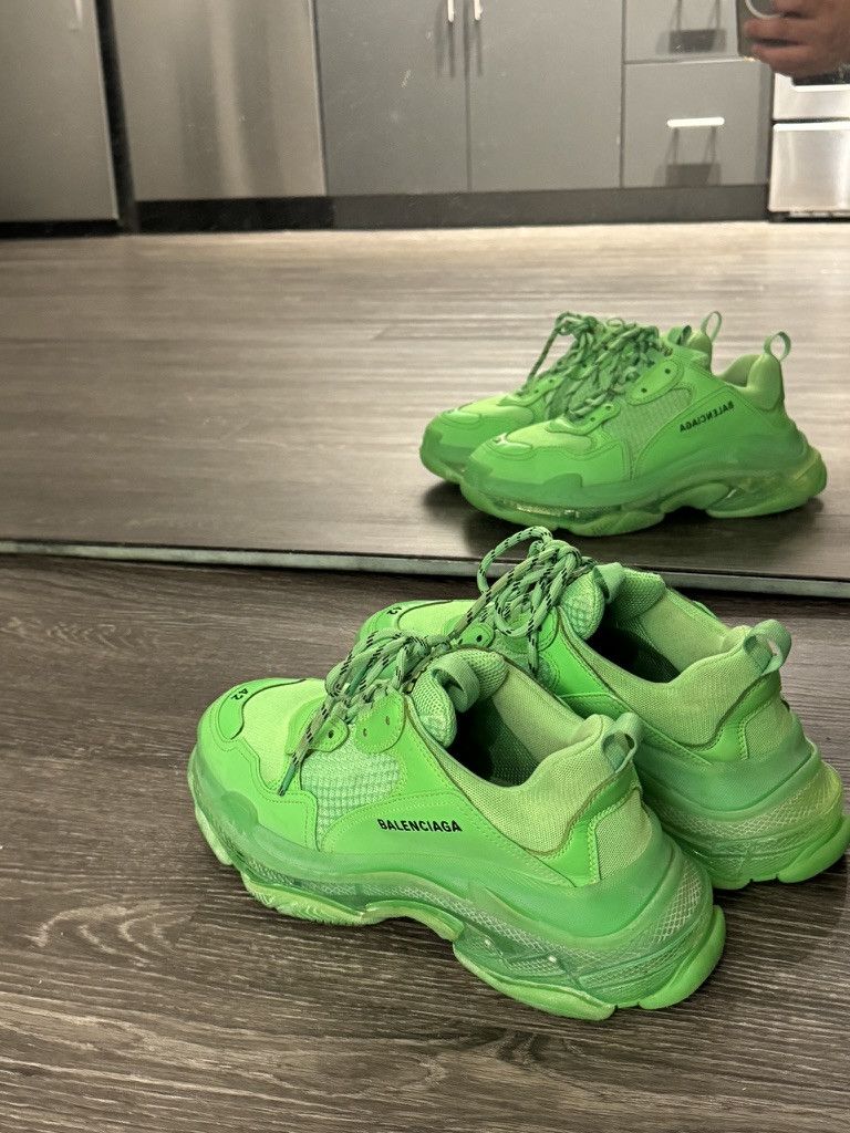 Balenciaga Triple S Clear Soles Neon Green Size US 9 / EU 42 - 5 Thumbnail