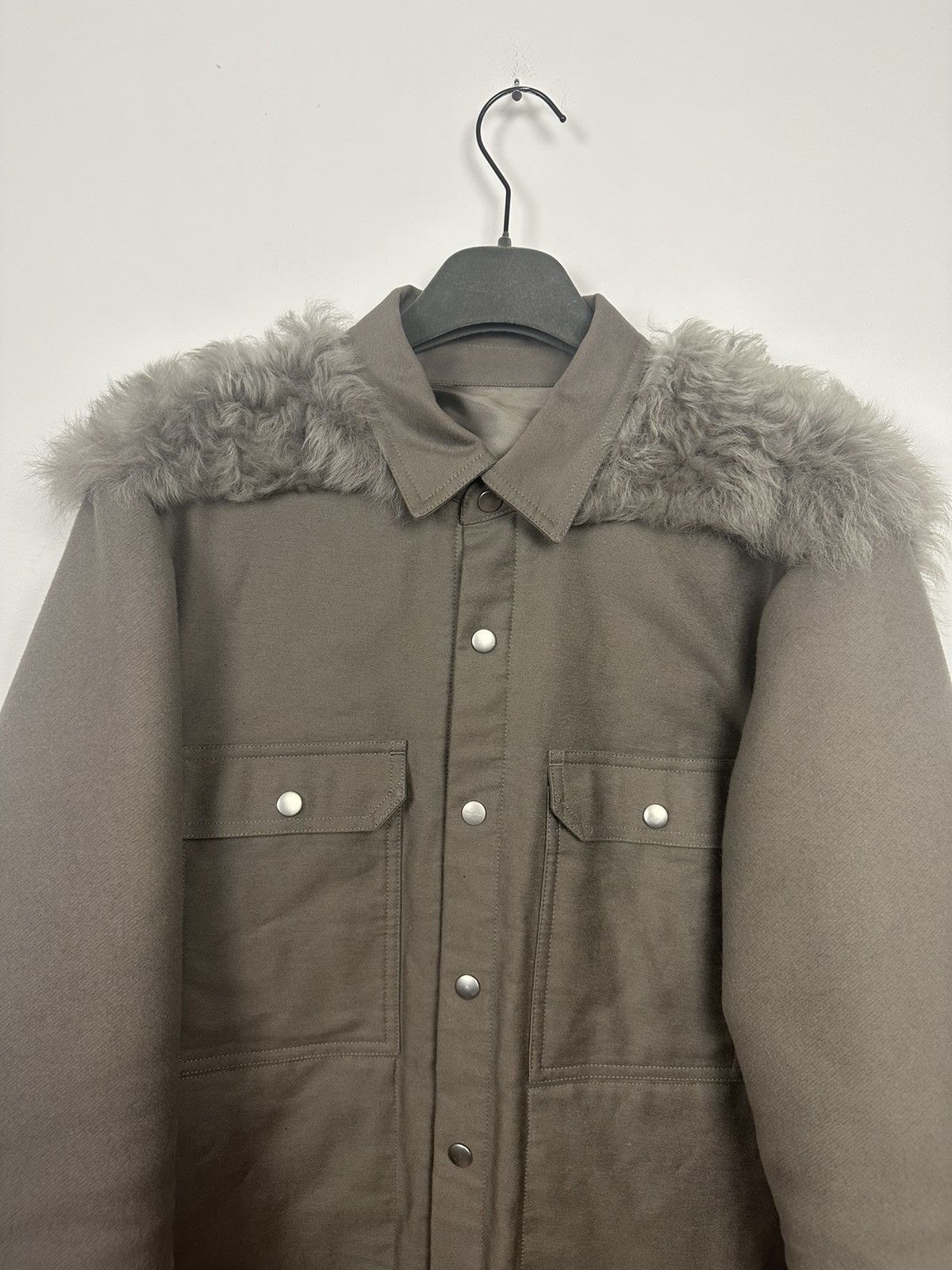Rick Owens FW19 ‘LARRY’ Gorilla Back Overshirt Size US M / EU 48-50 / 2 - 2 Thumbnail