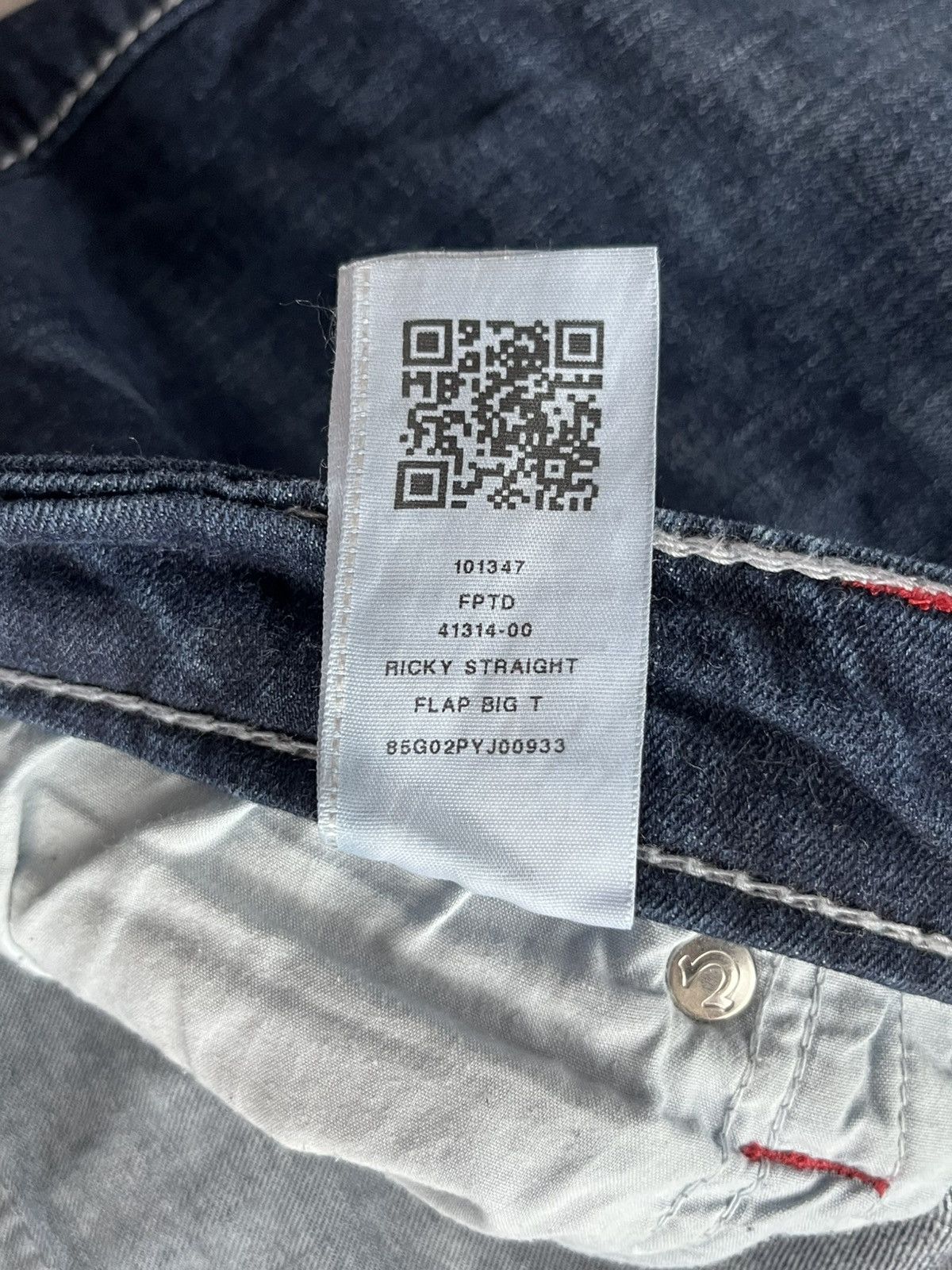 True Religion True Religion Dark Wash Straight Leg Jeans Red Stitching Size US 44 / EU 60 - 16 Thumbnail