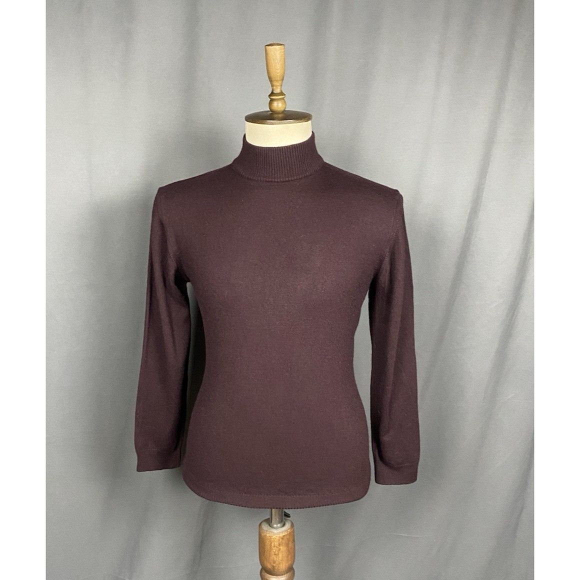 Loro Piana Loro Piana Men's Burgundy Purple Wool Turtleneck Sweater Siz Size US M / EU 48-50 / 2 - 1 Thumbnail