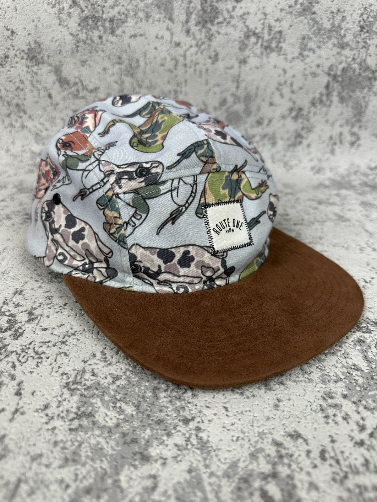 Designer Route One 90s Frog Pattern 5-Panel Hat Faux Suede Brim Size ONE SIZE - 1 Thumbnail