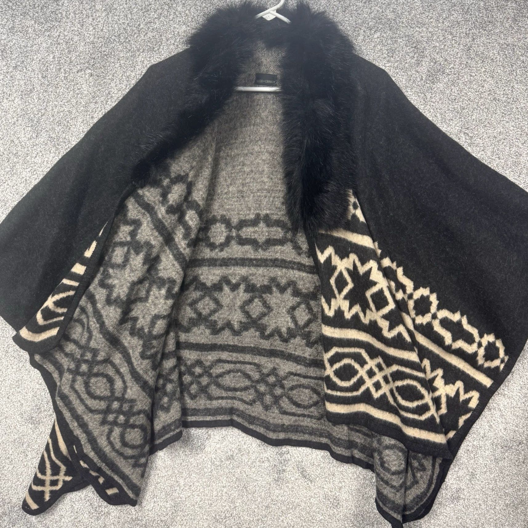 Vintage Coco + Carmen Shawl One Size Faux Fur Collar Indie Boho Layering Lagenlook Cozy Size ONE SIZE - 6 Thumbnail