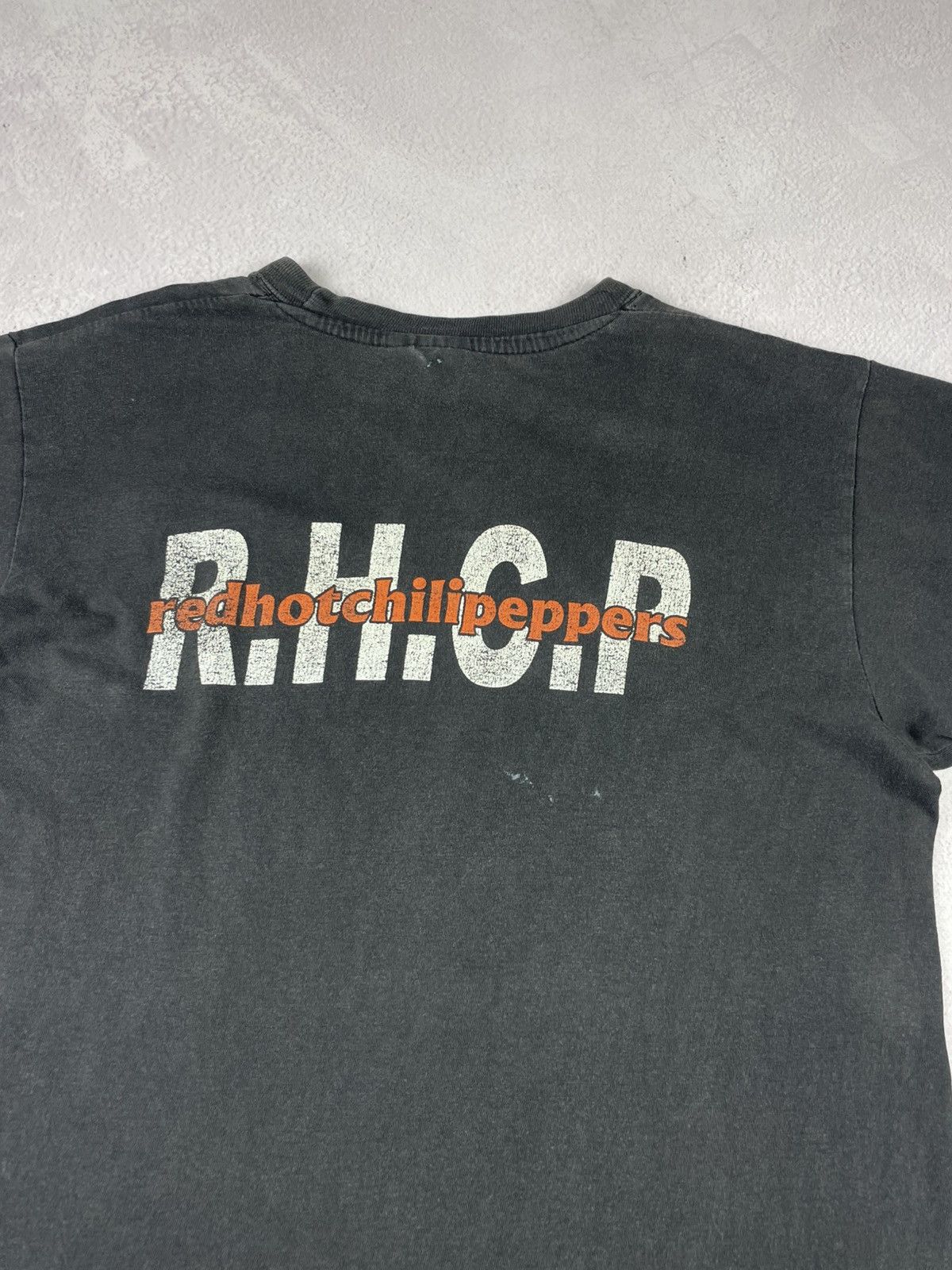Band Tees × Vintage Vintage Red Hot Chili Peppers RHCP T-Shirt 90s Band Tee Sz L Size US L / EU 52-54 / 3 - 13 Thumbnail