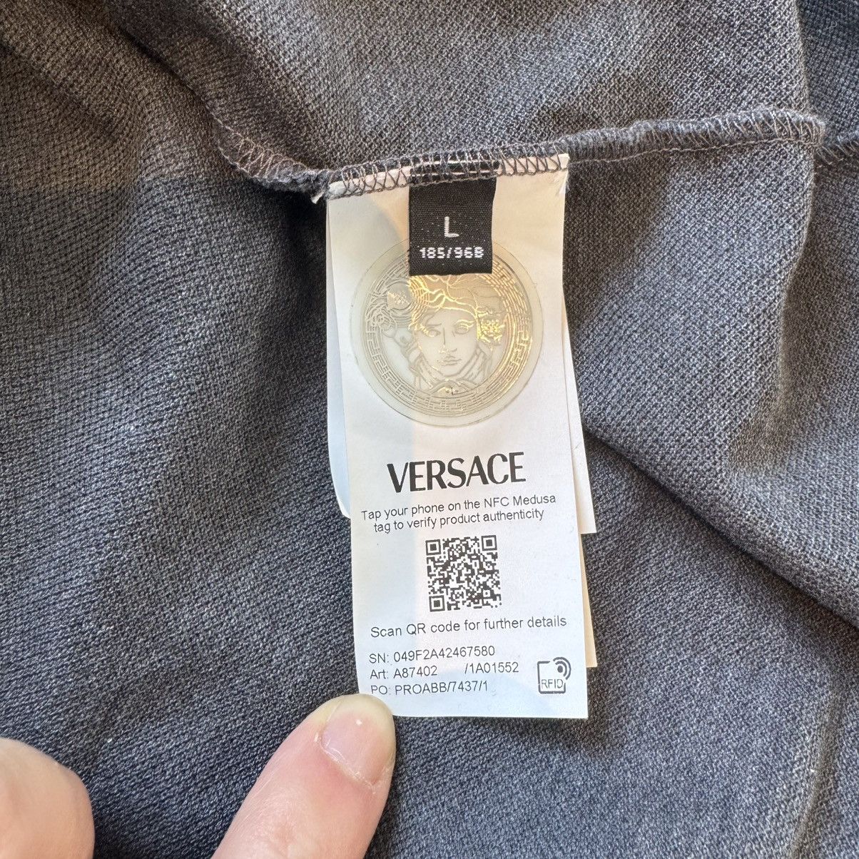 Versace Versace Embroidered Medusa Greca Collar Polo Grey Size US L / EU 52-54 / 3 - 5 Thumbnail