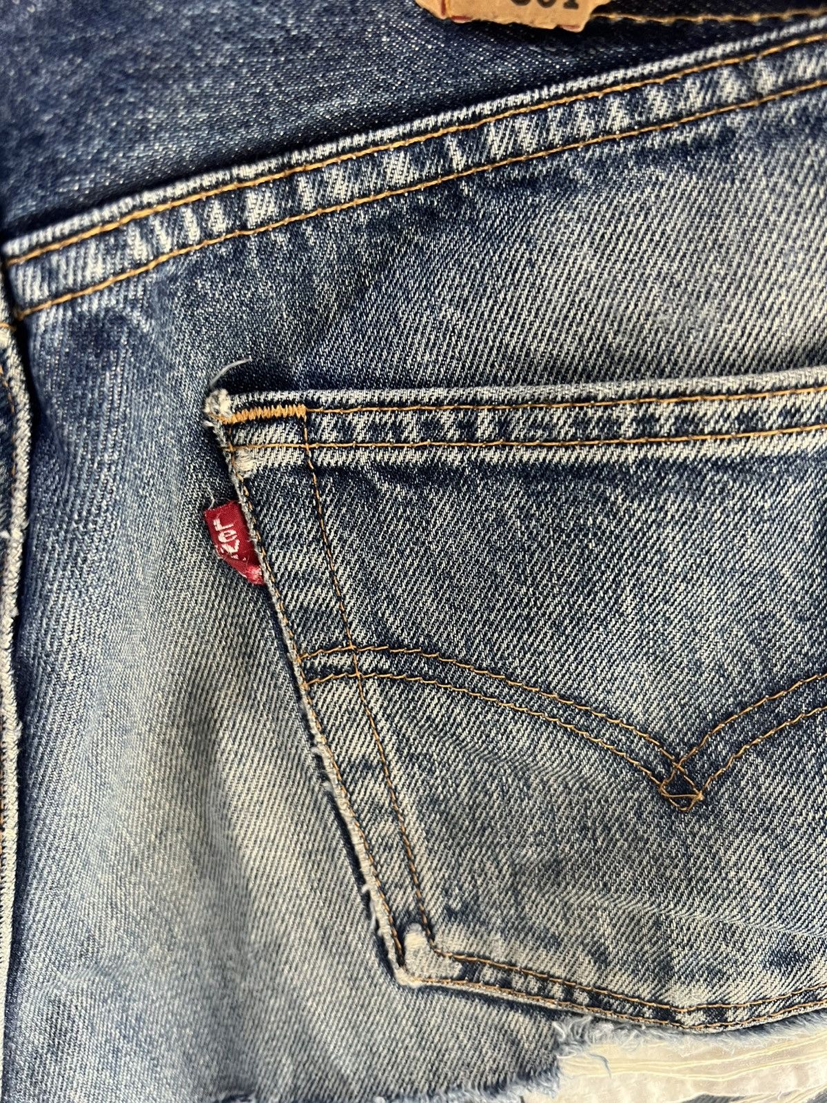 Levi's 🔥Thrash Vintage Levis 501 Button 553 Distressed Denim Size US 30 / EU 46 - 12 Thumbnail