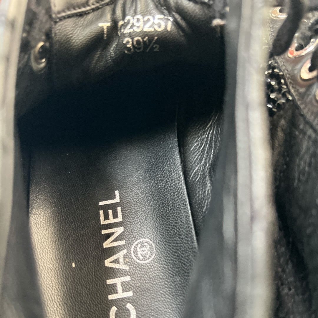 Chanel Chanel Black Quilted CC Logo Leather Sneakers, IT 39.5 Size US 9.5 / IT 39.5 - 16 Thumbnail
