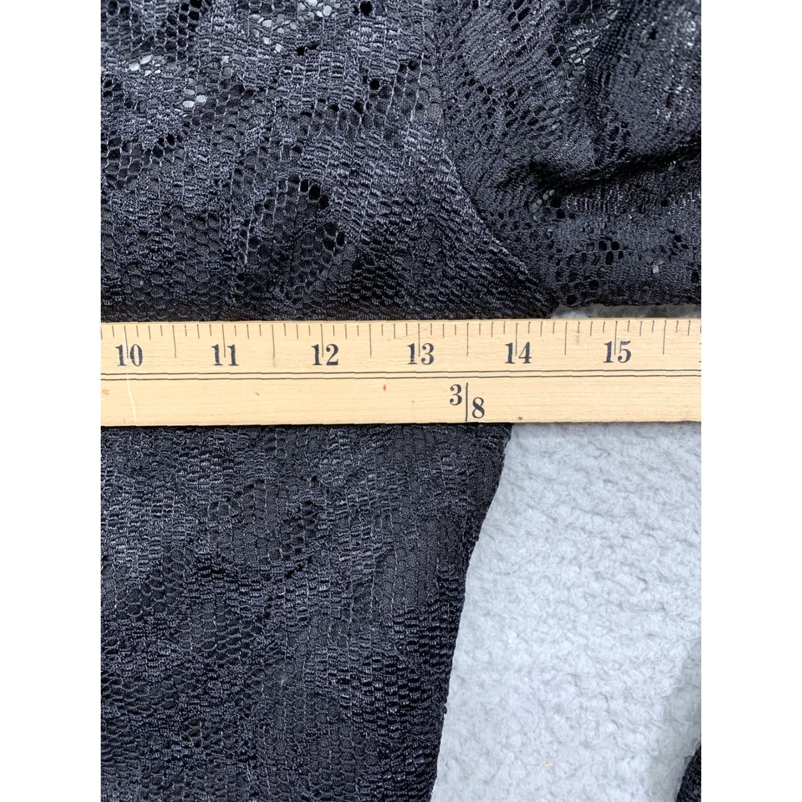 Vintage B Smart Misses Cropped Lace Top Size 3 Black Lined Zipper Hand Wash Stretch Blouse Tee Shirt Cropped Lace Top Black Zipper Womens Girls Teens N/A Size XS / US 0-2 / IT 36-38 - 4 Thumbnail