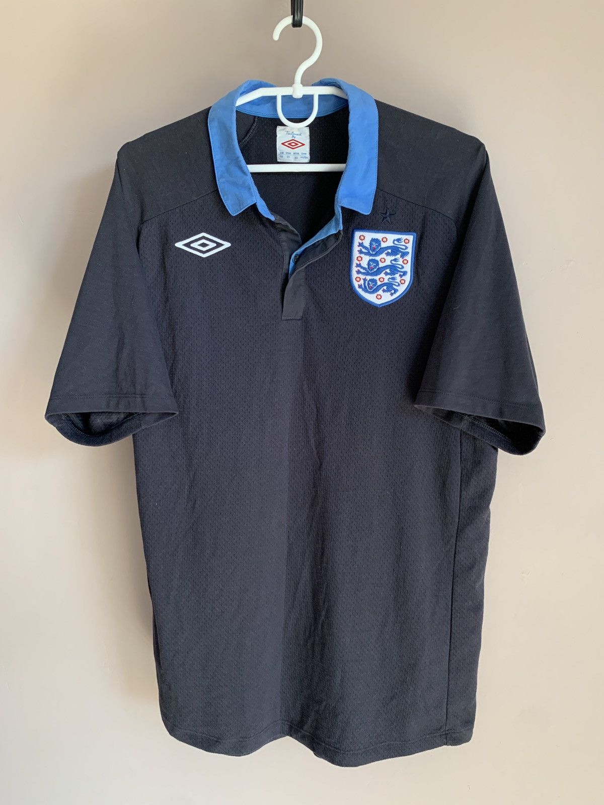 Umbro England 2011 2012 Away Football Jersey Umbro Soccer Shirt XL Size US XL / EU 56 / 4 - 1 Thumbnail