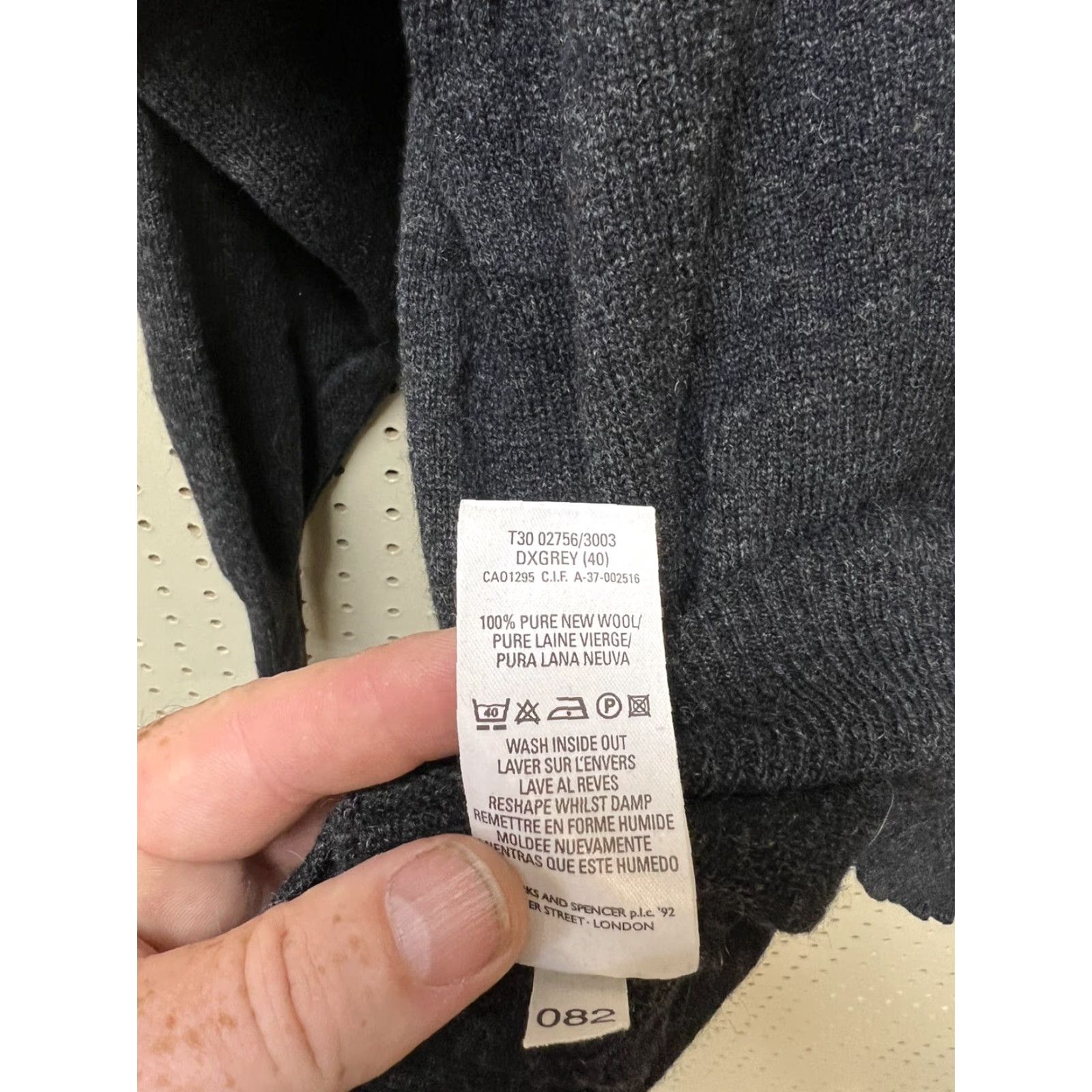 Vintage Mens Medium Marks & Spencers Gray Crewneck Lambswool Sweater St Michael 40 Mens Pullover Wool Gray M St Michael 40 Size US M / EU 48-50 / 2 - 4 Thumbnail