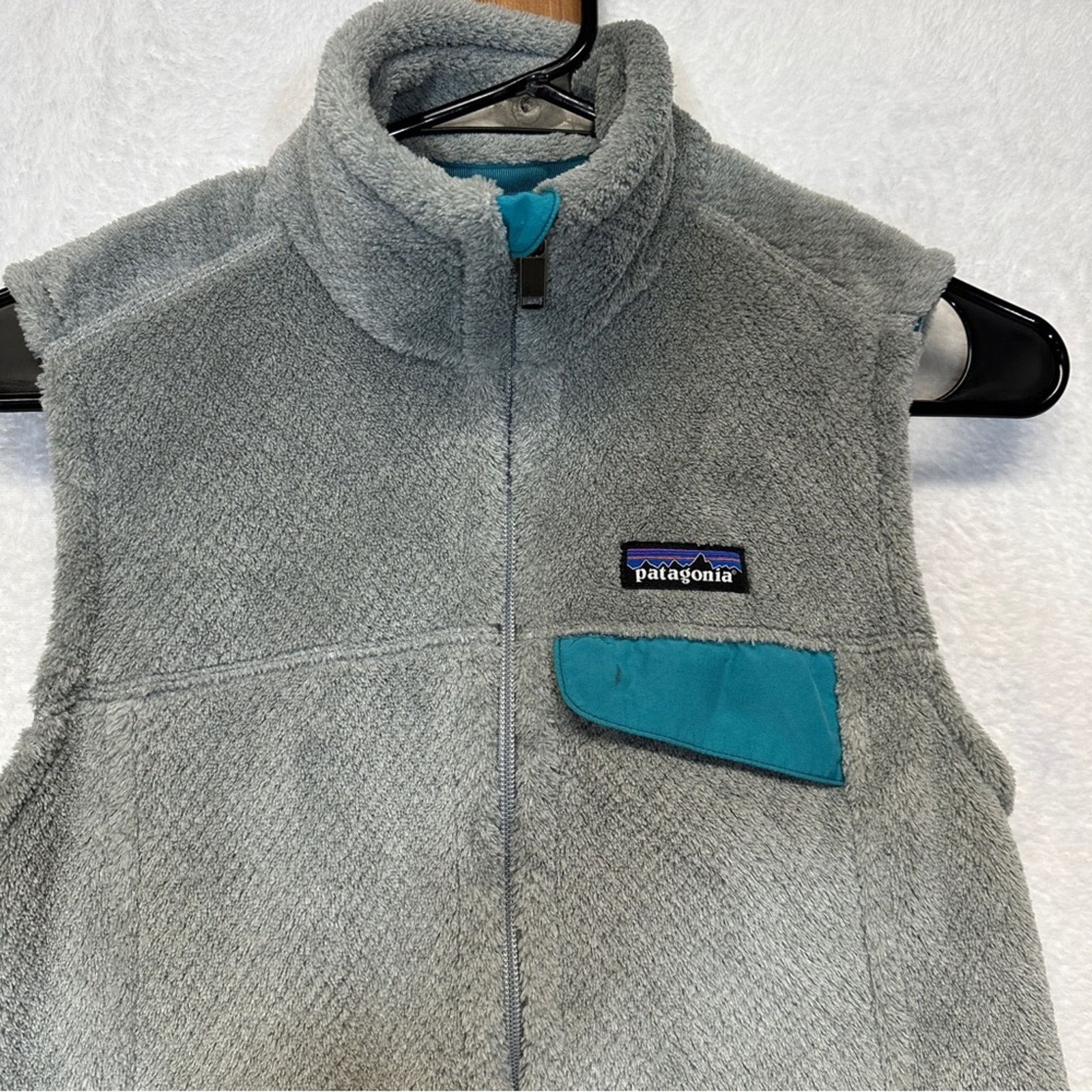 Patagonia Patagonia Polartec Gray & Blue Re-Tooled Full Zip Vest Sz S Size S / US 4 / IT 40 - 2 Thumbnail