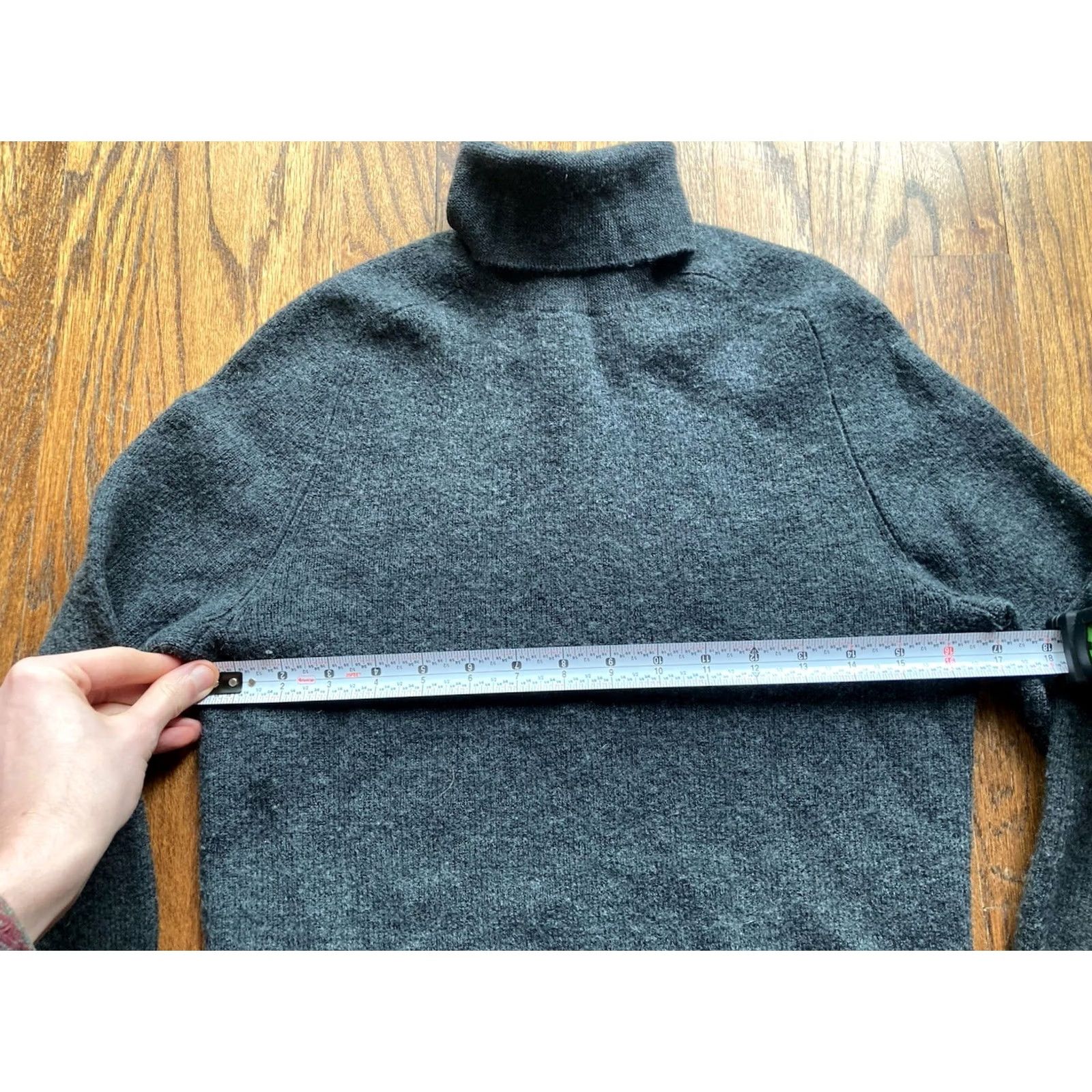 J.Crew J. Crew Sweater Mens Small Gray Merino Wool Turtleneck Pullover Saddle Sleeve Size US S / EU 44-46 / 1 - 3 Thumbnail