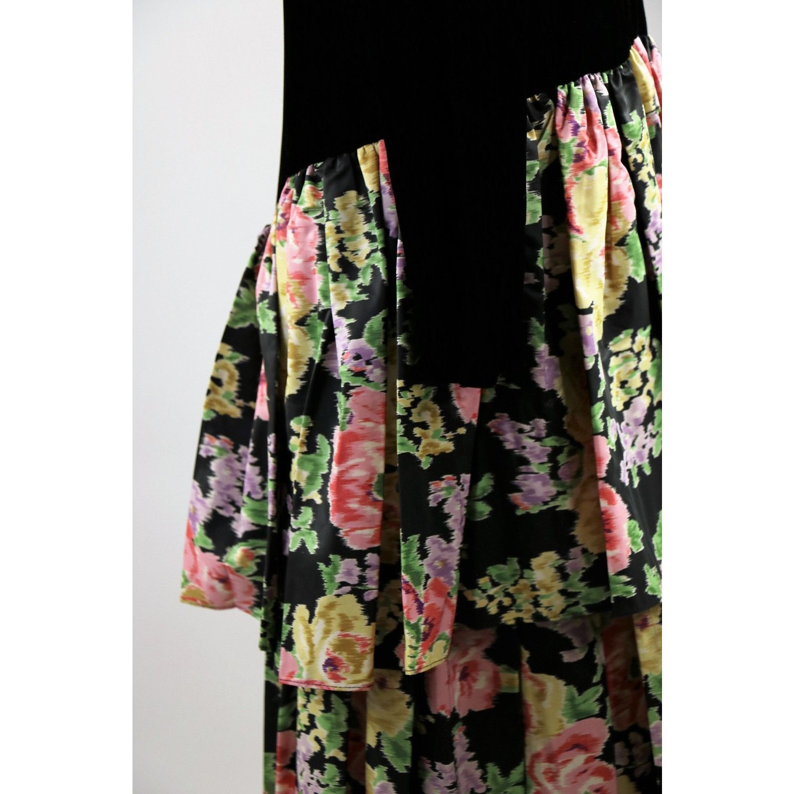 Vintage Vintage 1980s Velvet Floral Print Donna Morgan Dress Medium Size M / US 6-8 / IT 42-44 - 7 Thumbnail